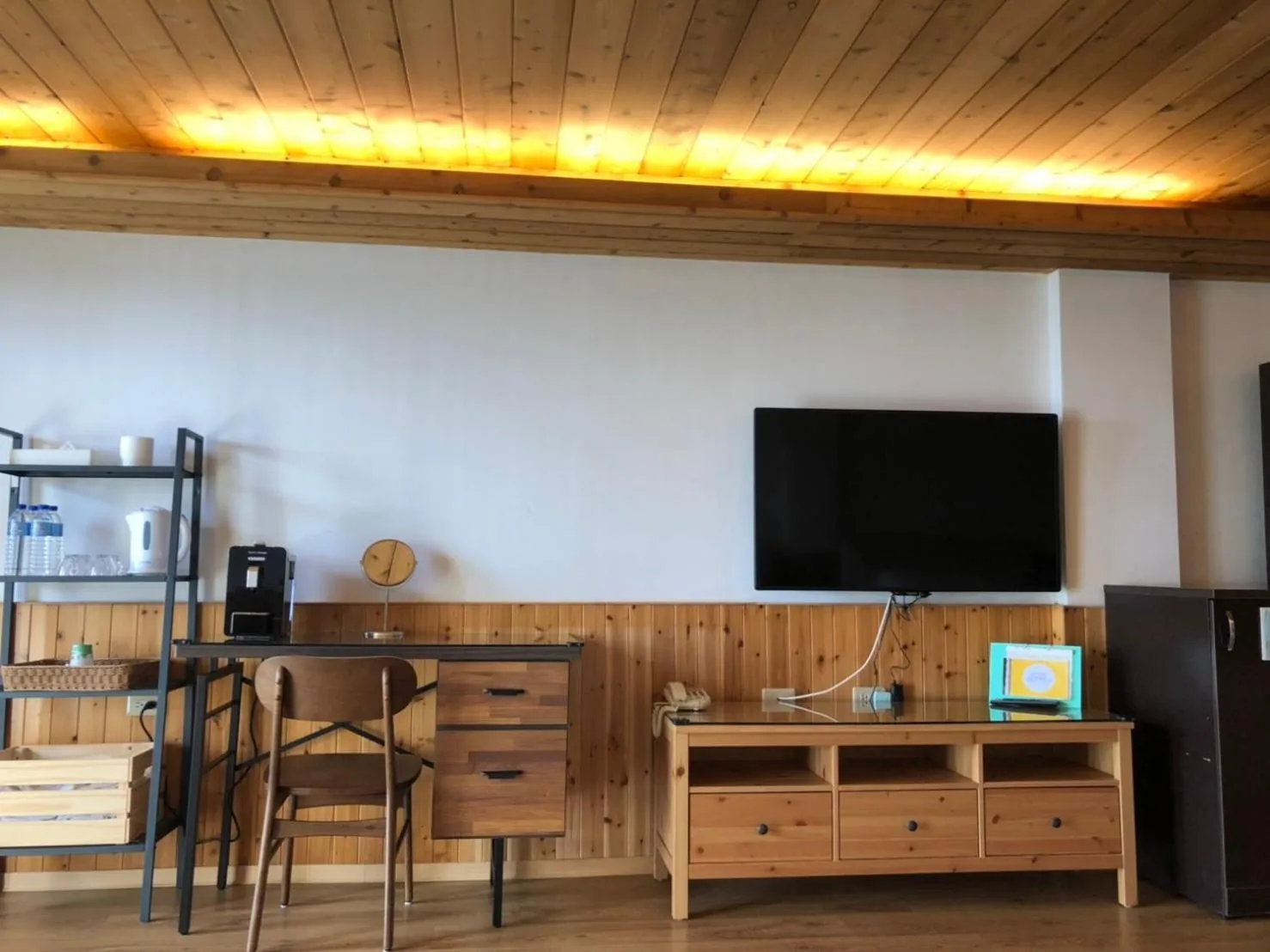 Day in Cingjing Brilliant Twins of Seattle