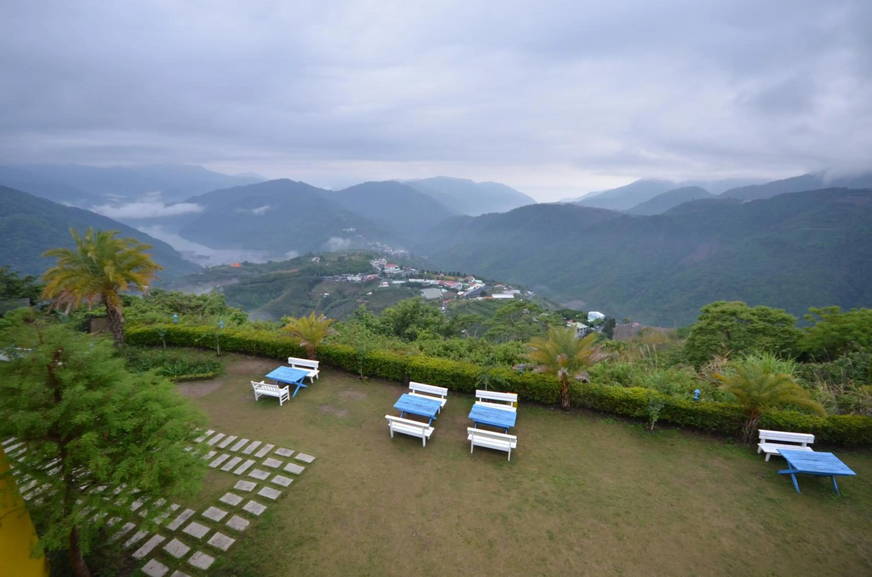 Other in Cingjing Brilliant Twins of Seattle