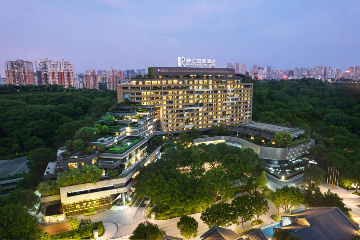 Property building in Chongqing Ronghui Grand Hotel