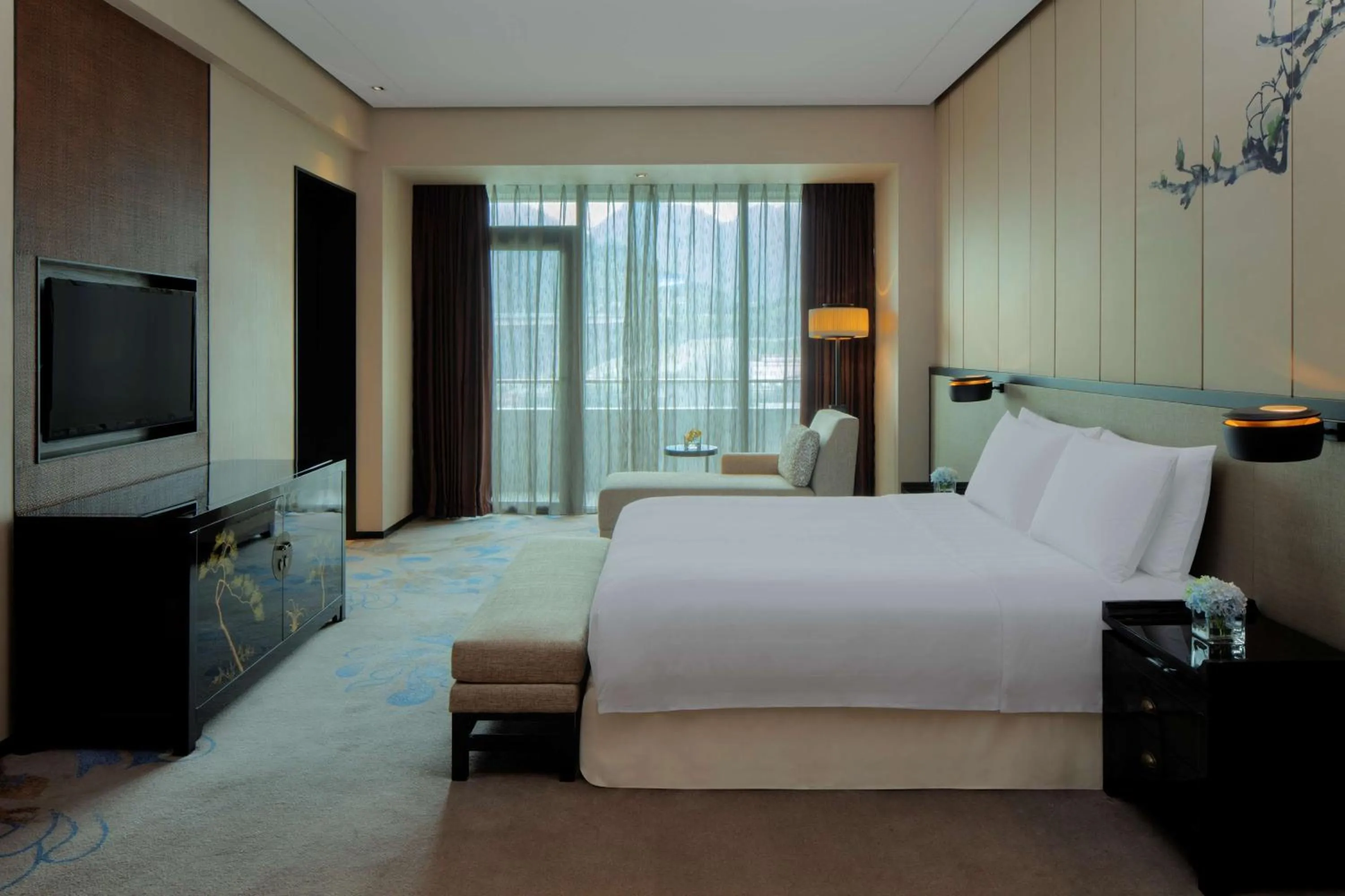 Photo of the whole room, Bed in Chongqing Ronghui Grand Hotel