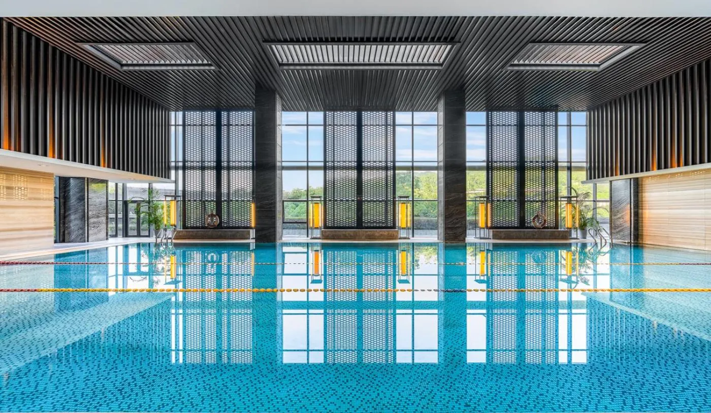 Pool view in Chongqing Ronghui Grand Hotel