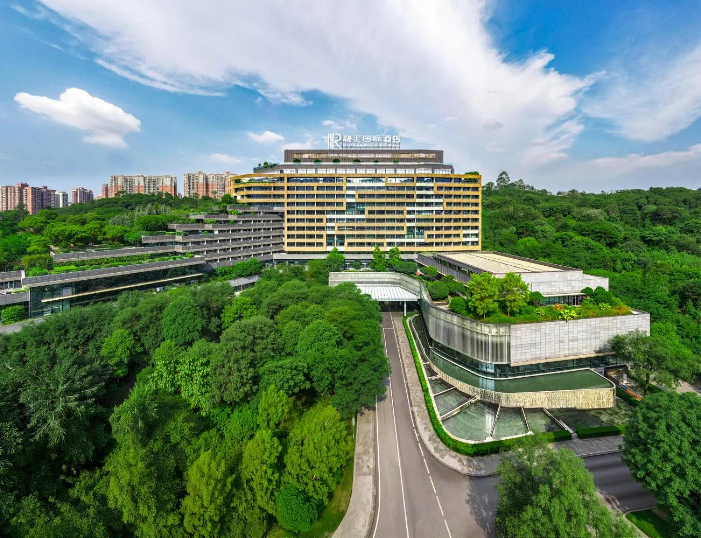 Property building in Chongqing Ronghui Grand Hotel