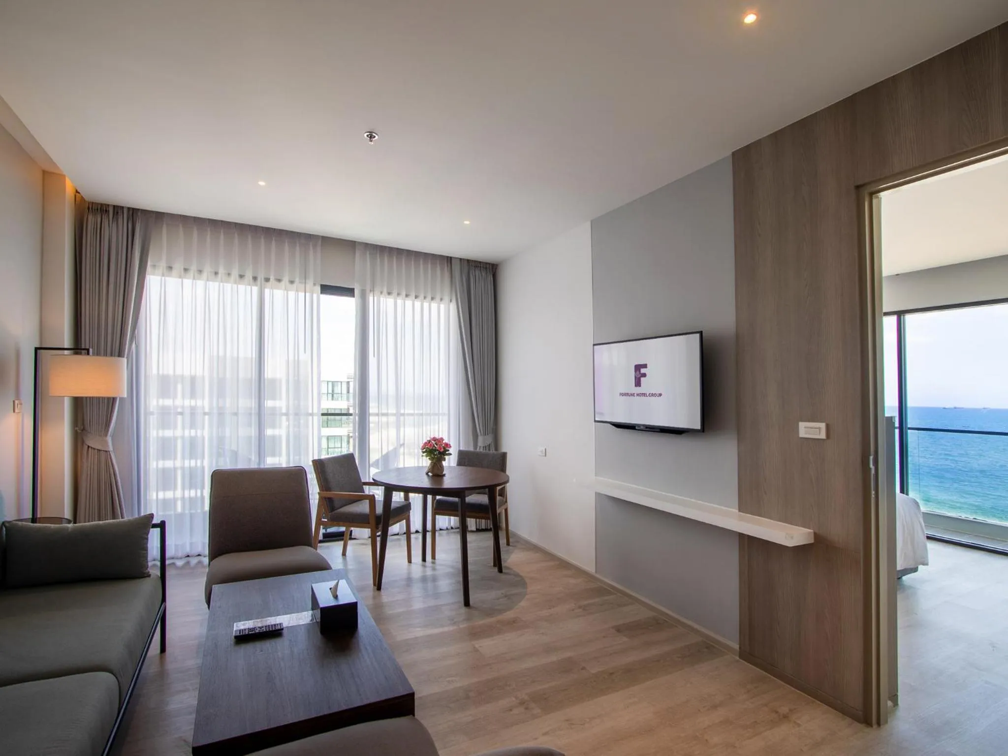 Living room in Fortune Saeng Chan Beach Hotel Rayong - SHA Plus