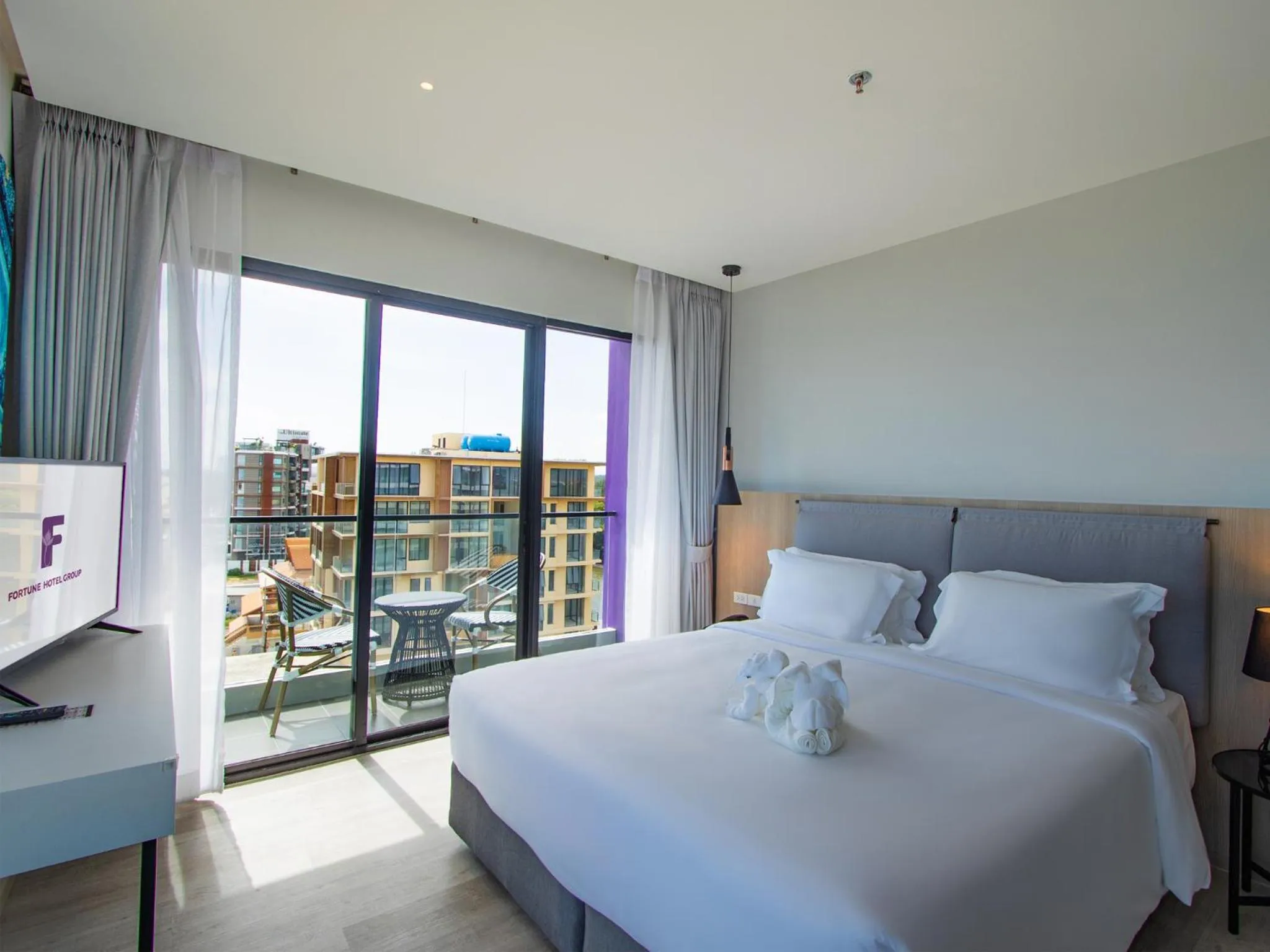 Balcony/Terrace, Bed in Fortune Saeng Chan Beach Hotel Rayong - SHA Plus