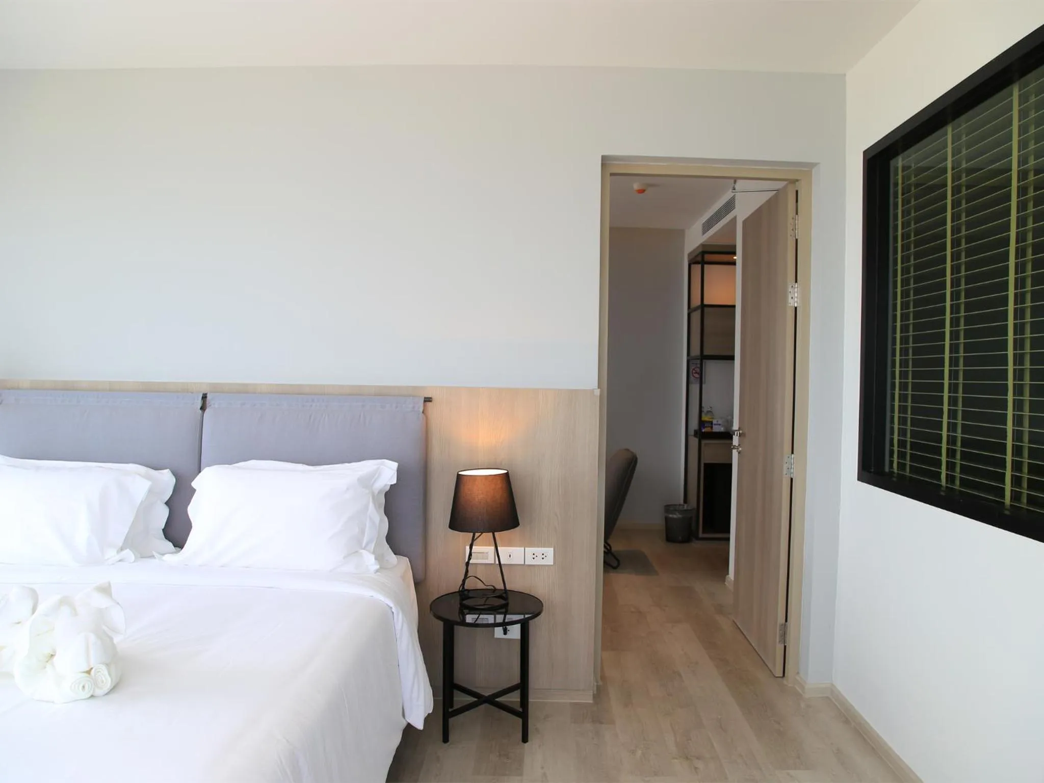 Bedroom, Bed in Fortune Saeng Chan Beach Hotel Rayong - SHA Plus