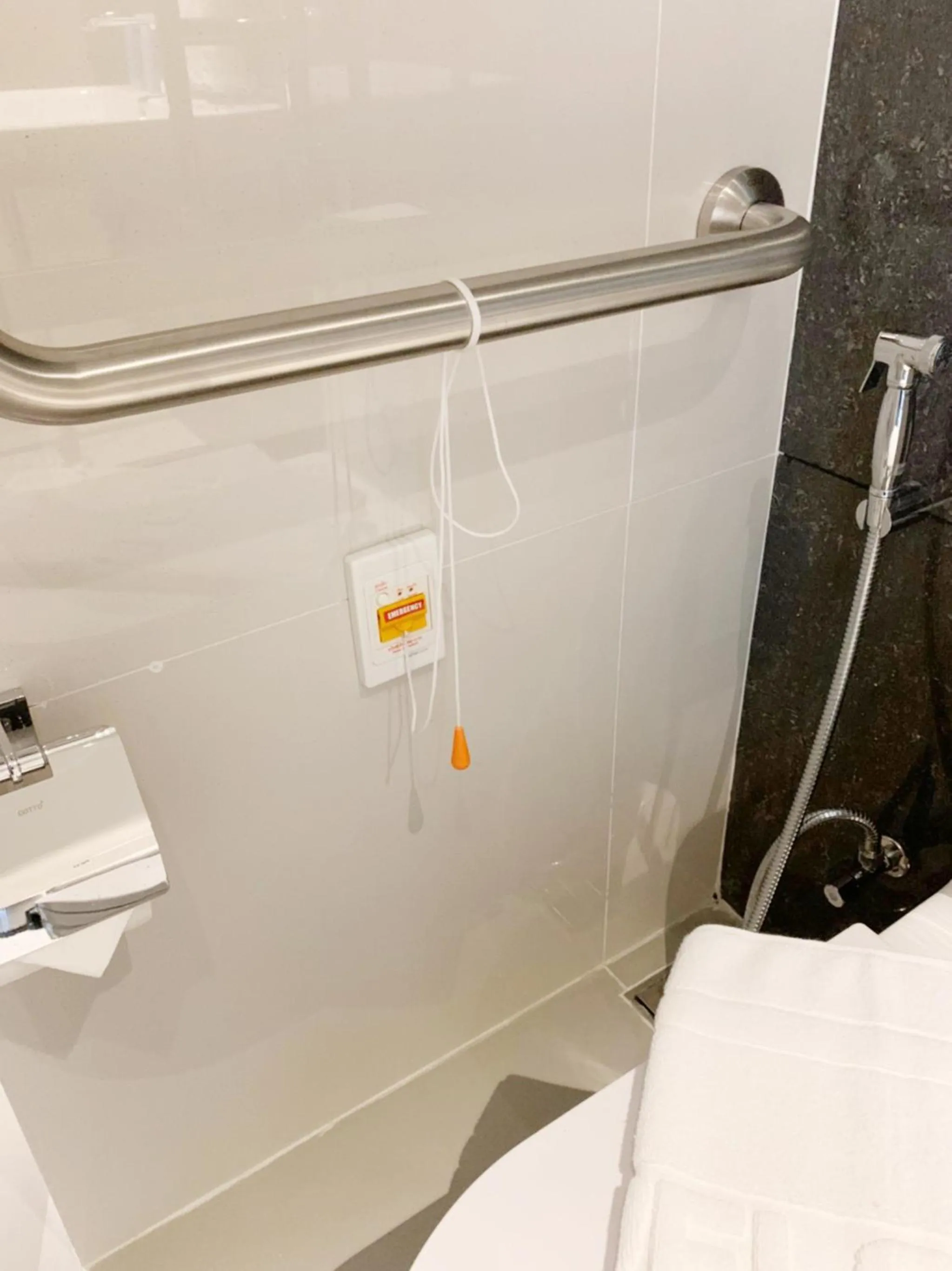 Bathroom in Fortune Saeng Chan Beach Hotel Rayong - SHA Plus