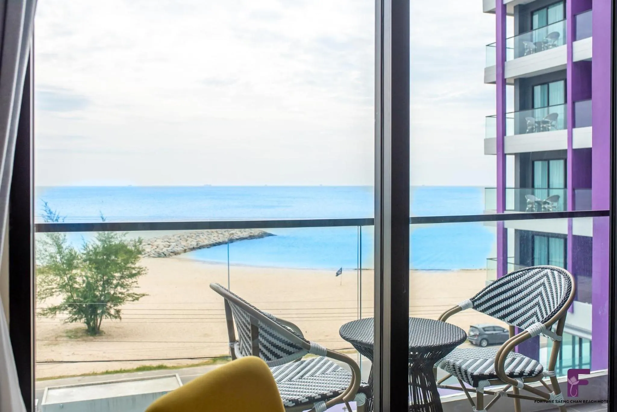 Inner courtyard view in Fortune Saeng Chan Beach Hotel Rayong - SHA Plus