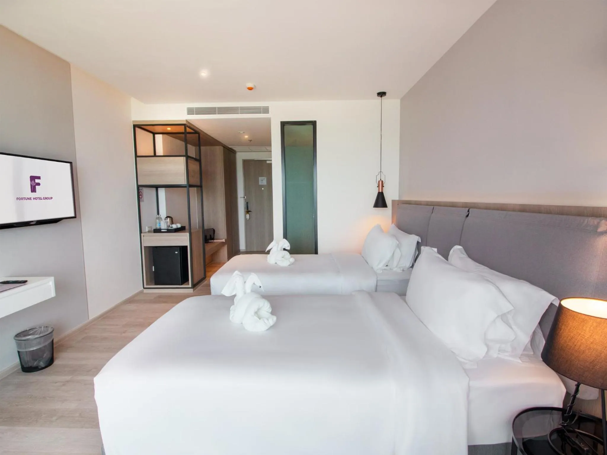 Bedroom, Bed in Fortune Saeng Chan Beach Hotel Rayong - SHA Plus