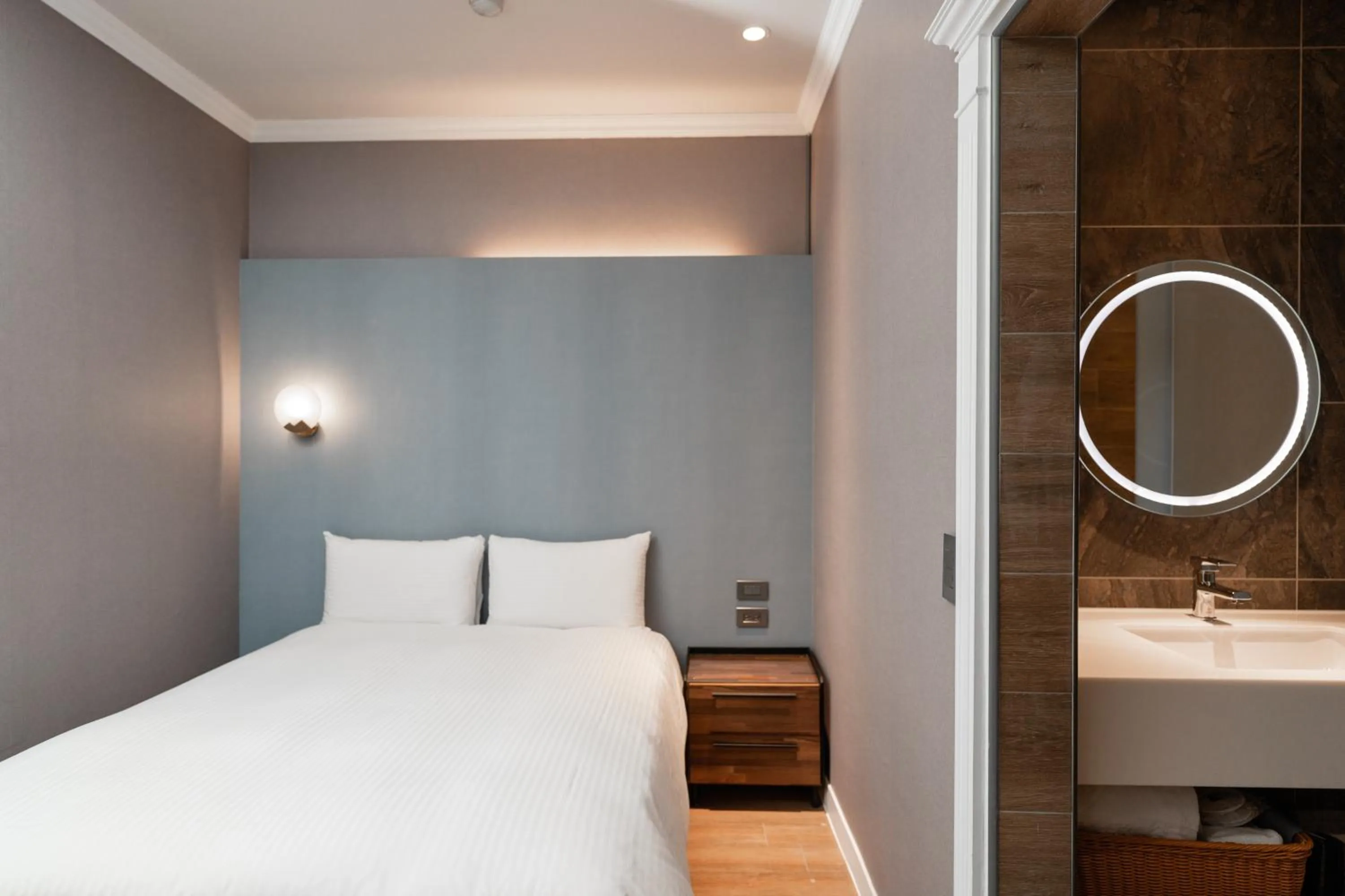 Photo of the whole room, Bed in Fu Hsiang Hotel