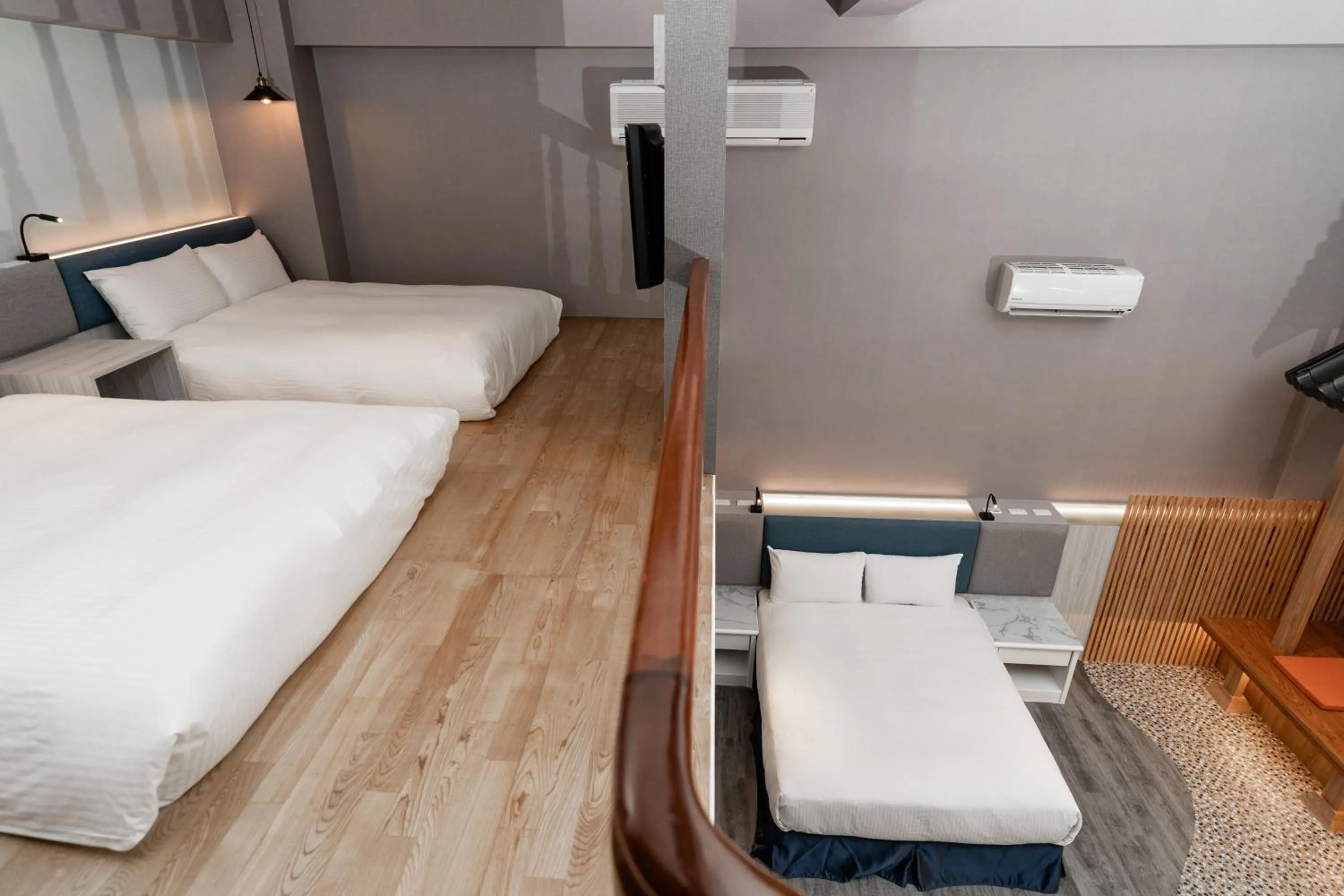 Photo of the whole room, Bed in Fu Hsiang Hotel