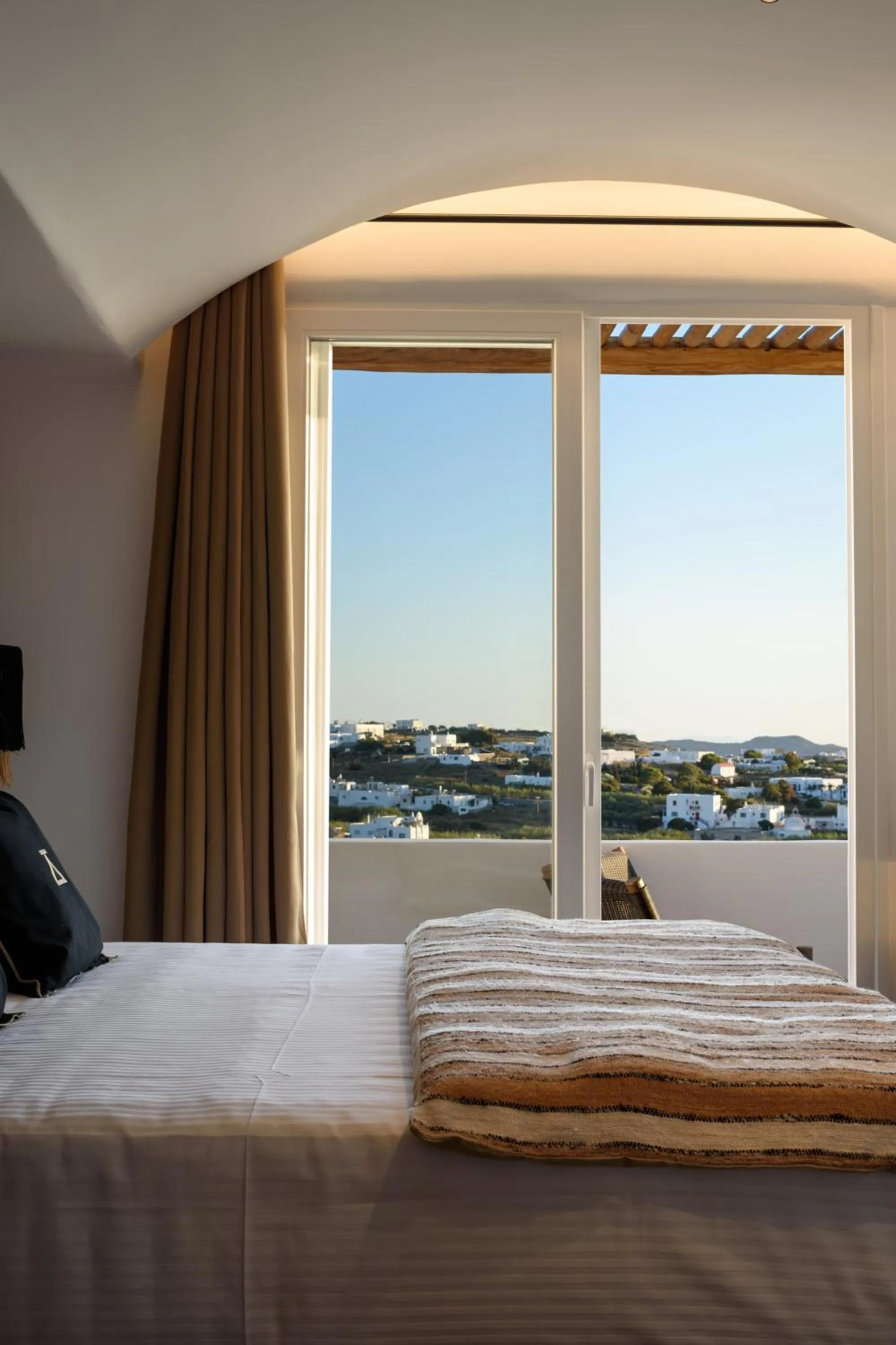 Bed in Vrachos Suites Mykonos