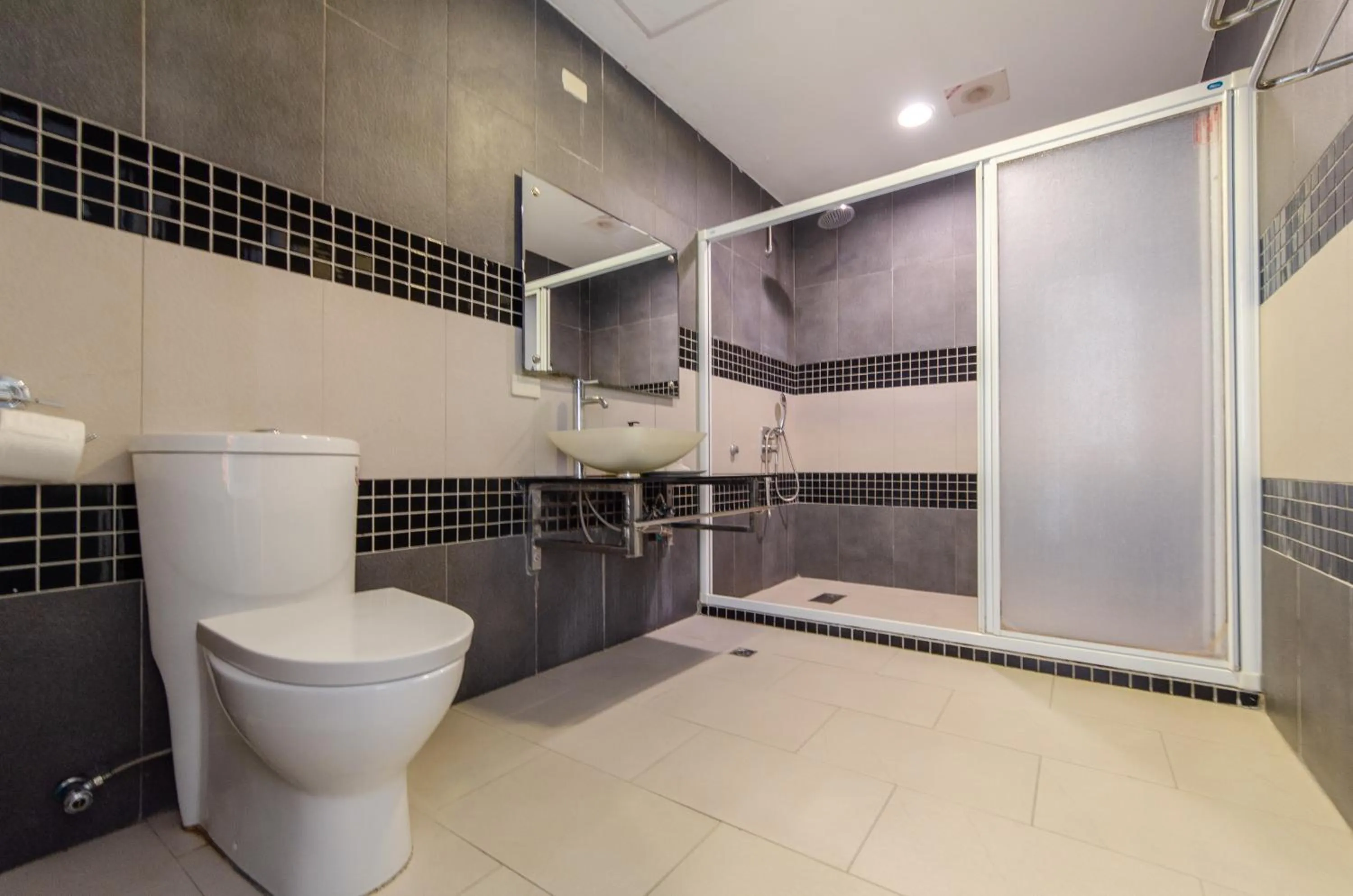 Bathroom in Lanhiwan Inn