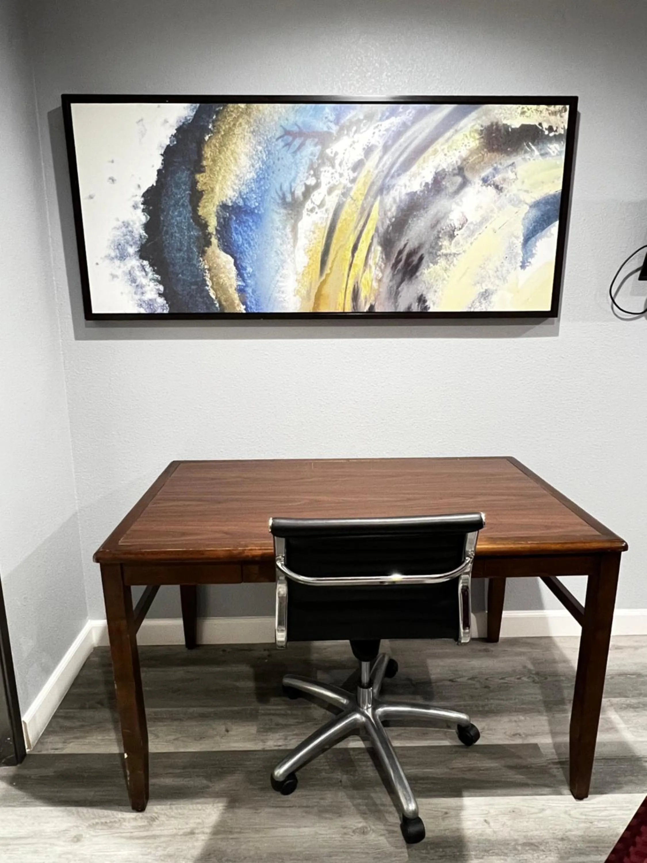 Decorative detail in Aqua Inn Motel