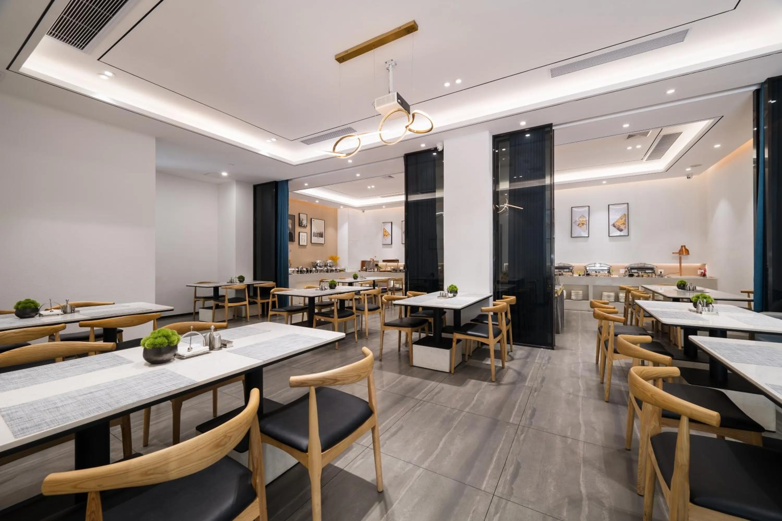 Restaurant/places to eat in Paco Hotel Tаojin Metro Guangzhou