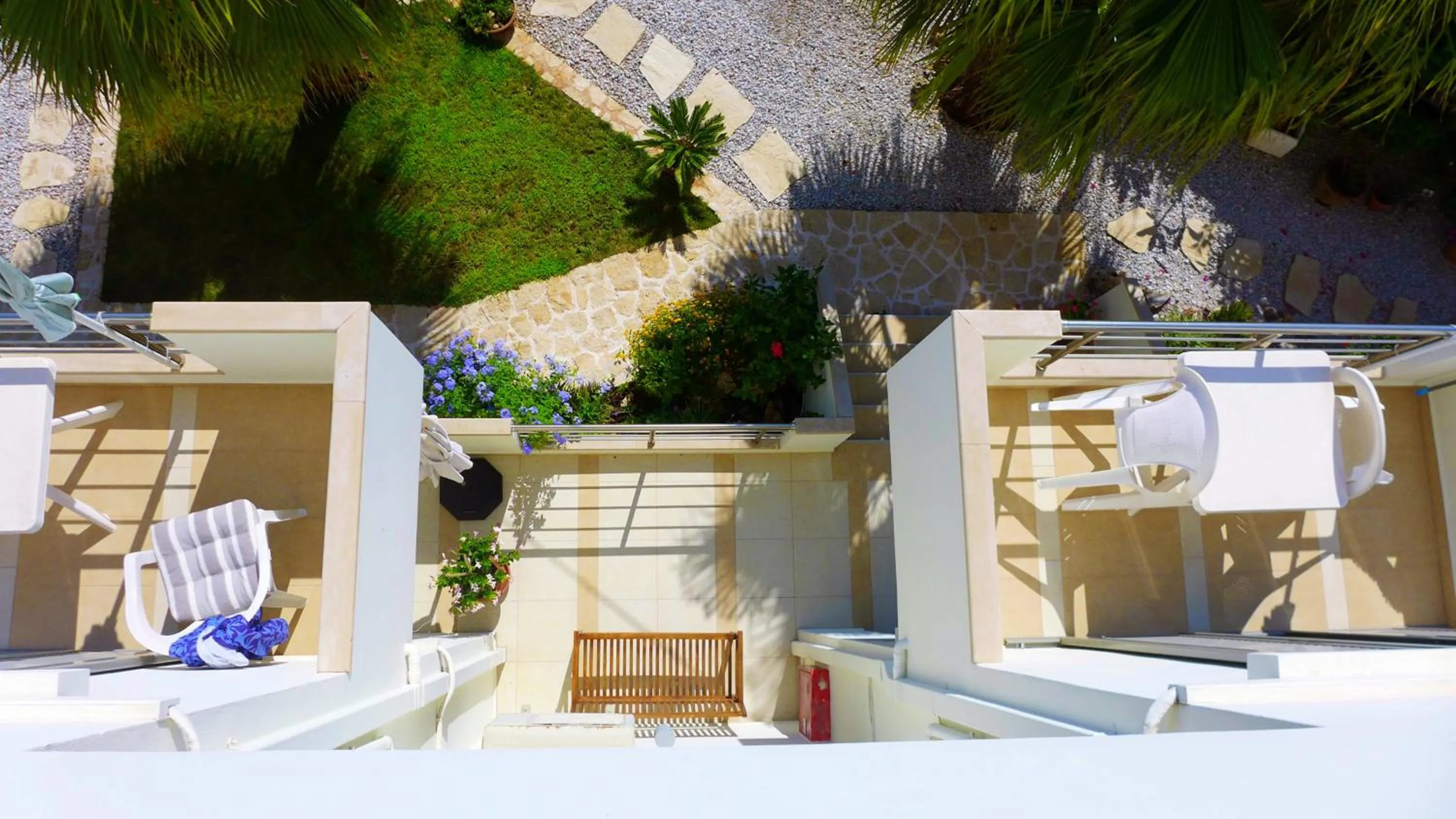 Property building in Lion-Suites