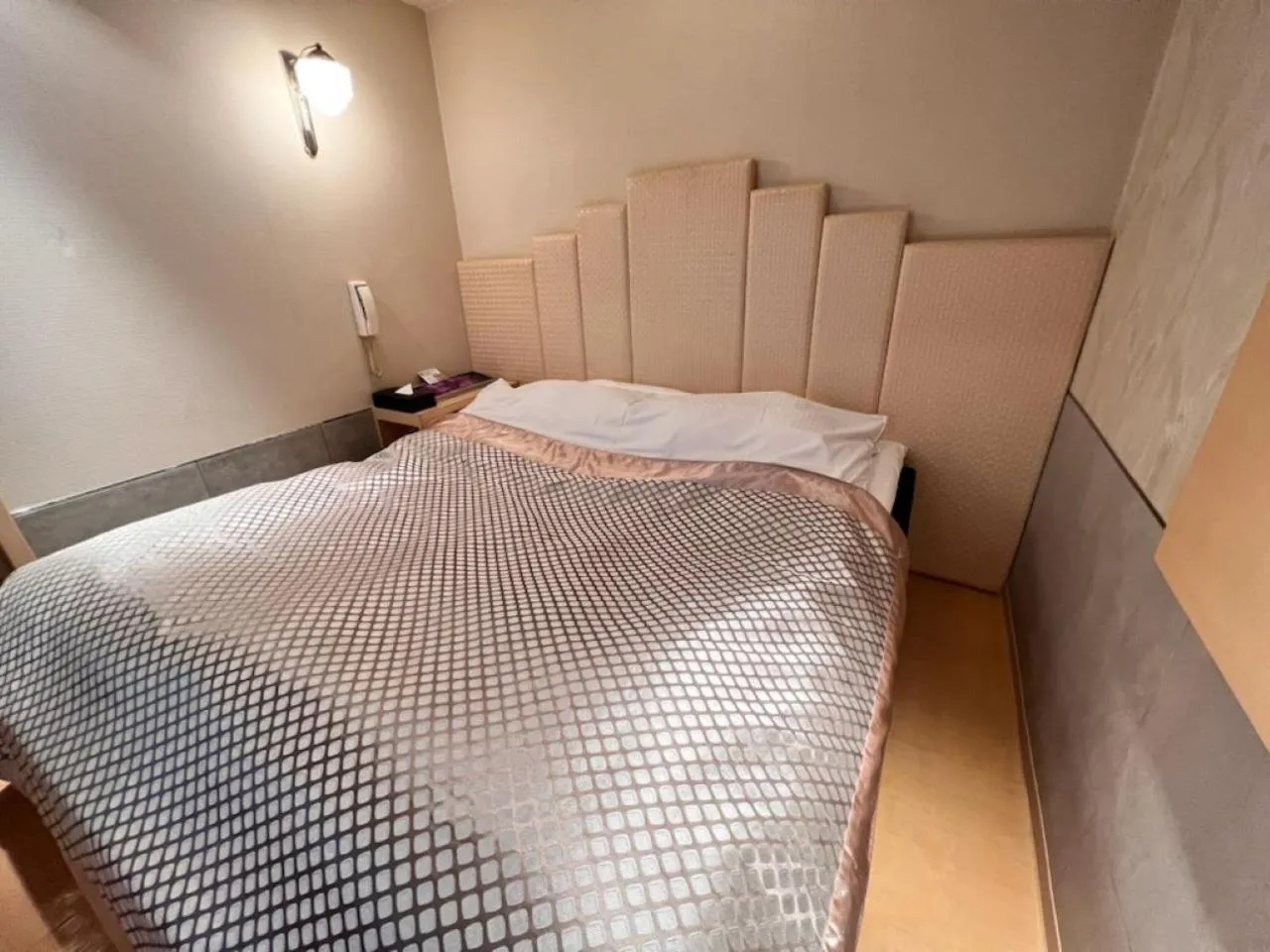 Bed in Hotel Opus -Adult only-