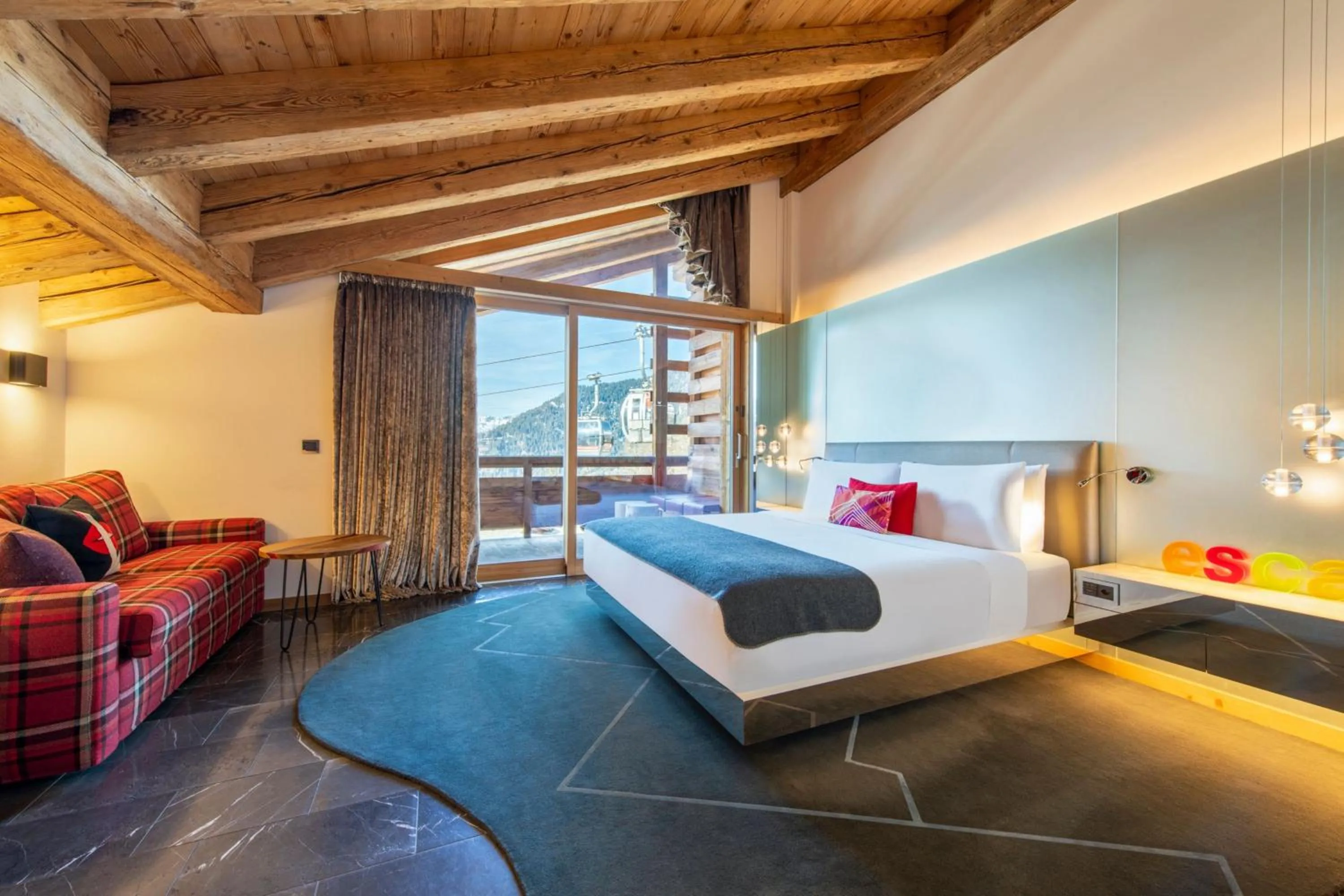 Photo of the whole room, Bed in W Verbier