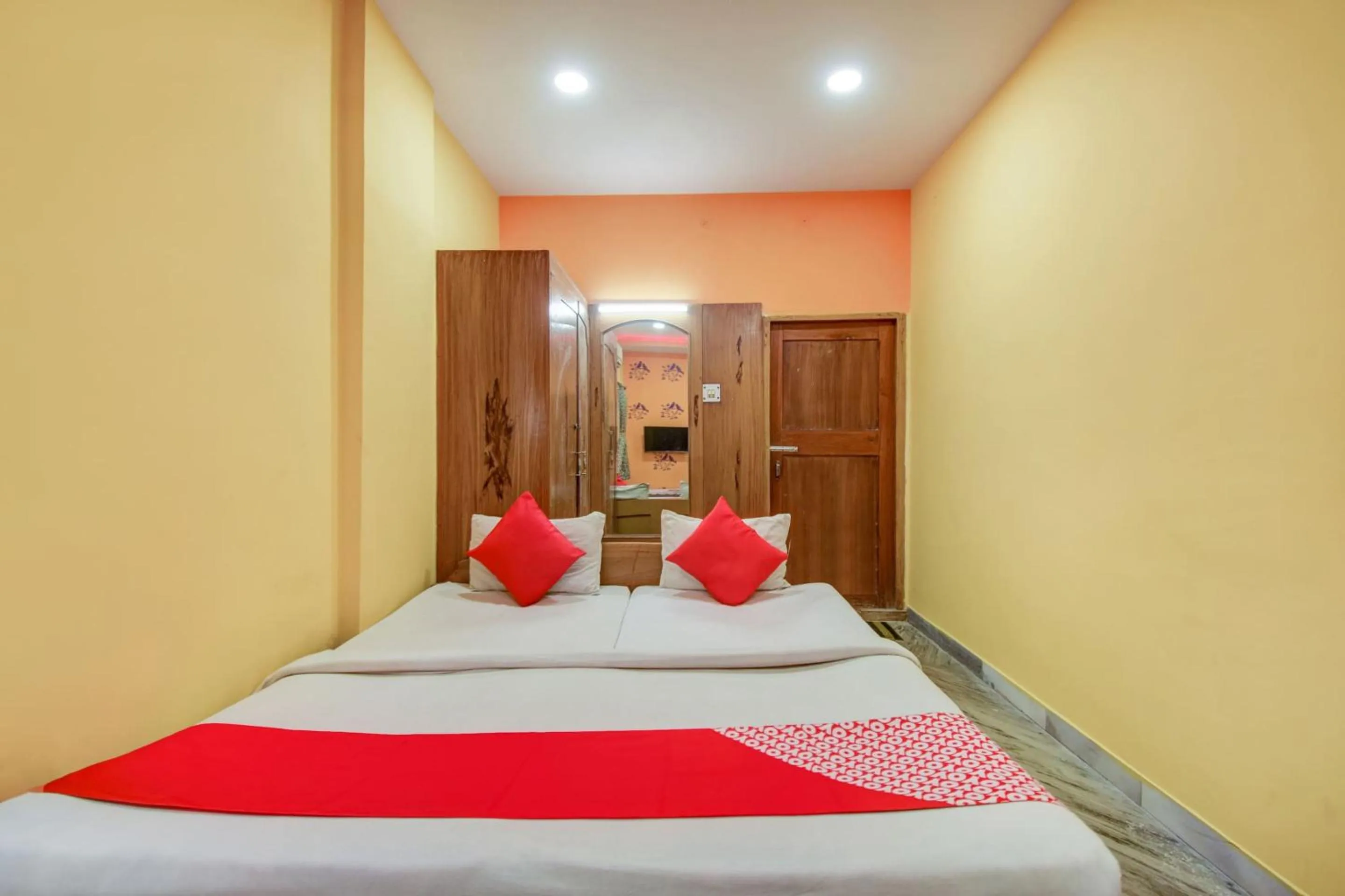 Bedroom, Bed in Super Hotel O Priyal Amrit Sagar