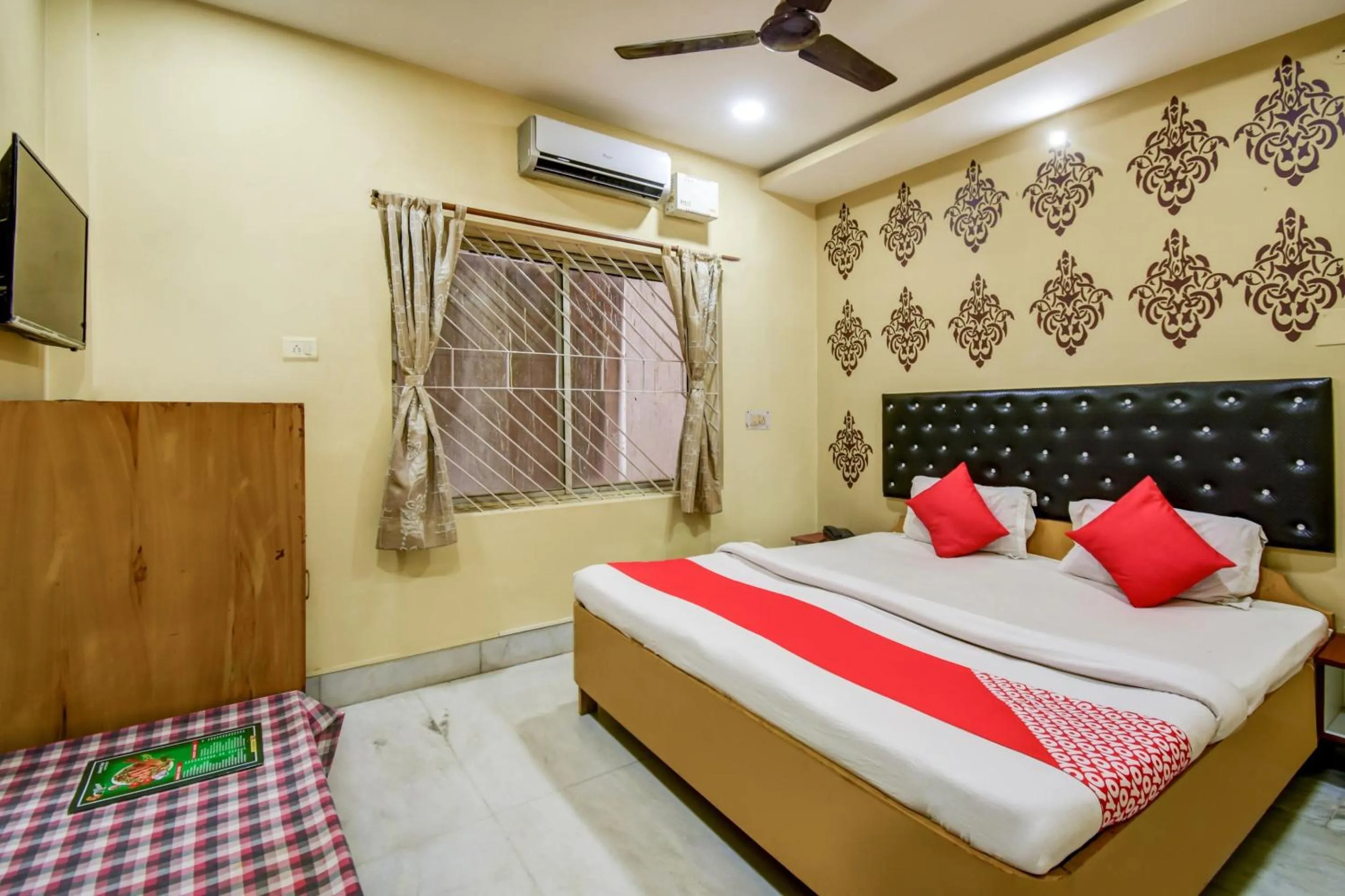 Bedroom, Bed in Super Hotel O Priyal Amrit Sagar