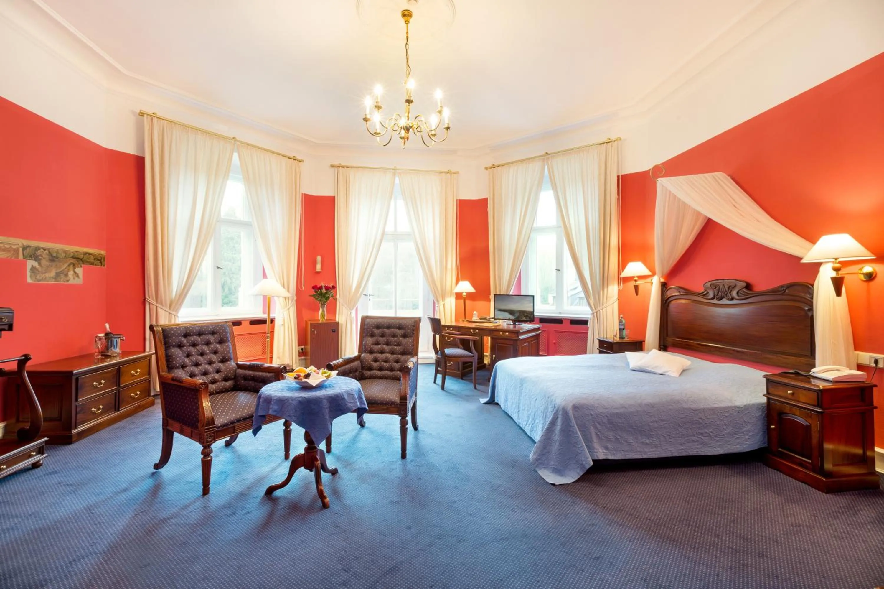 Photo of the whole room, Bed in Schlosshotel Ralswiek