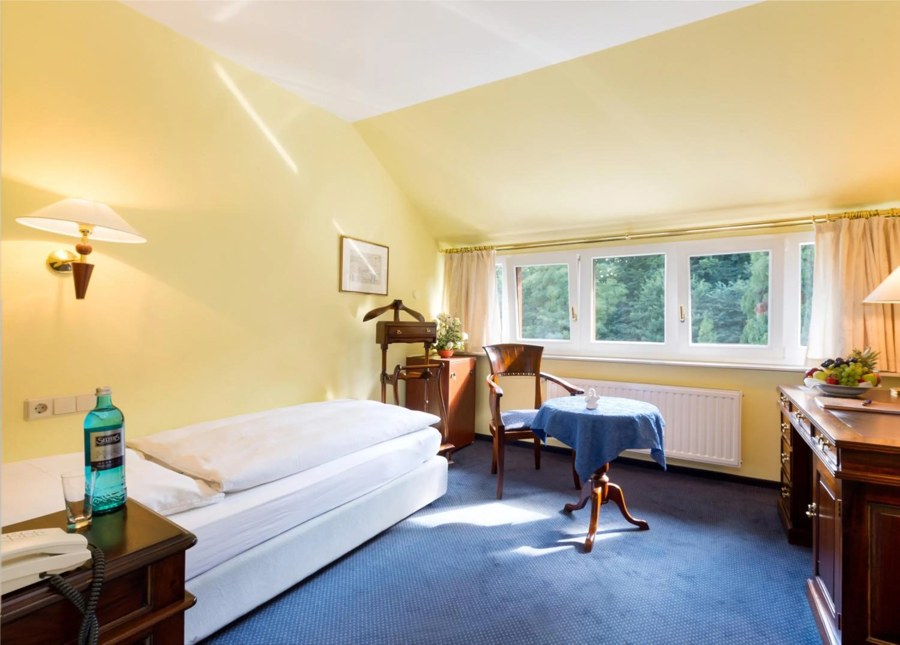 Photo of the whole room, Bed in Schlosshotel Ralswiek