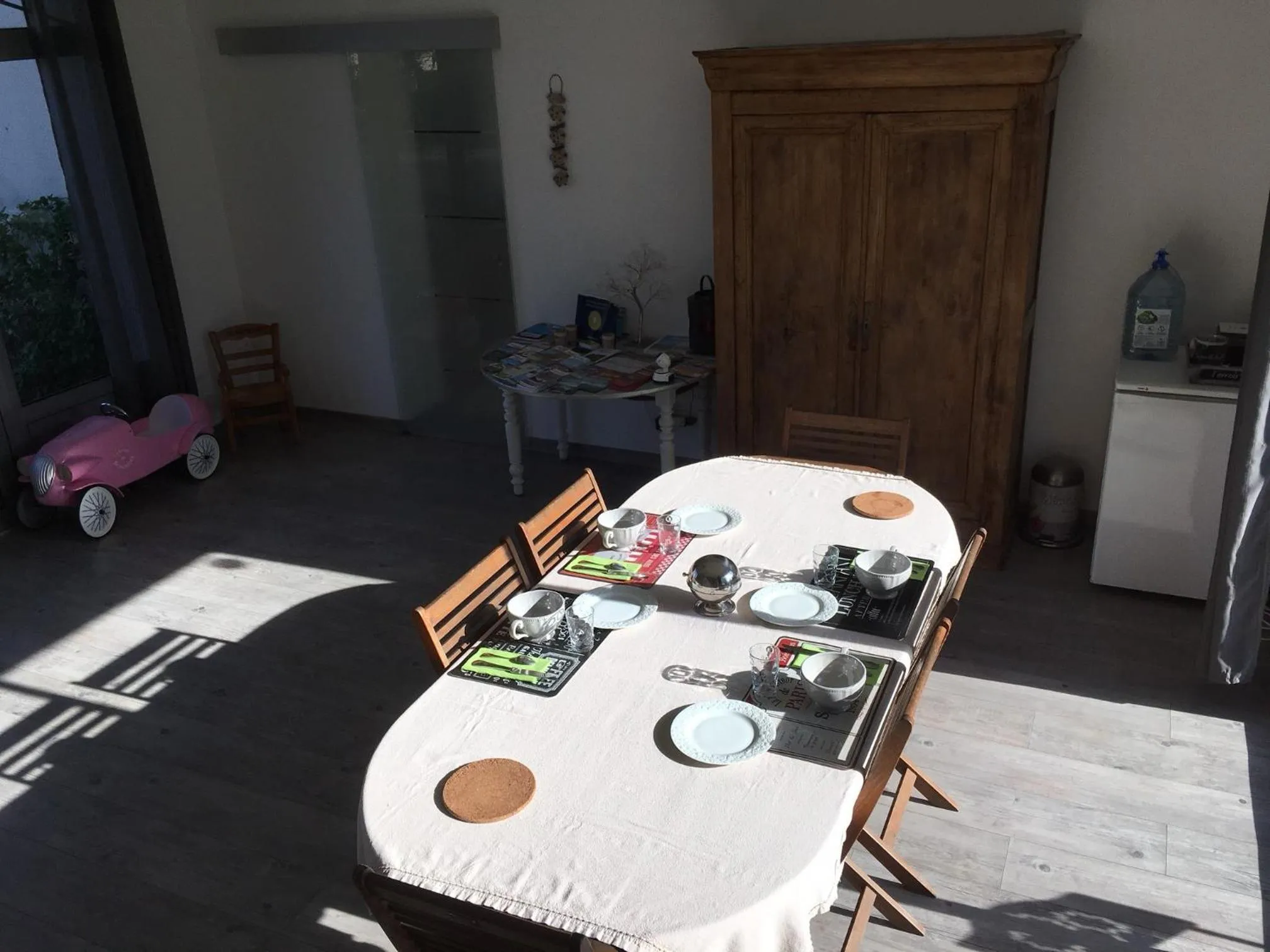 Dining area in Les Chambres de Pascaline