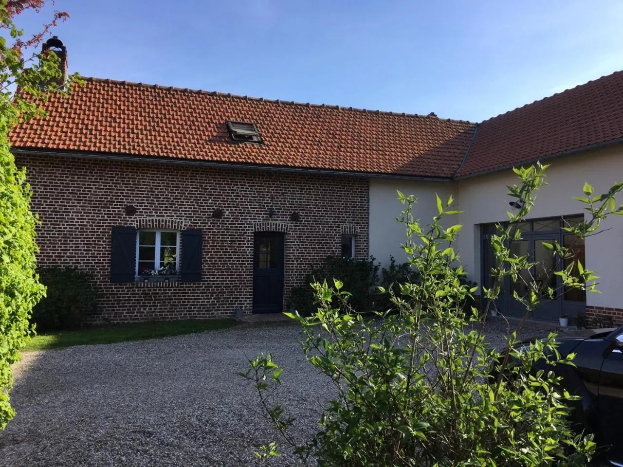 Facade/entrance in Les Chambres de Pascaline
