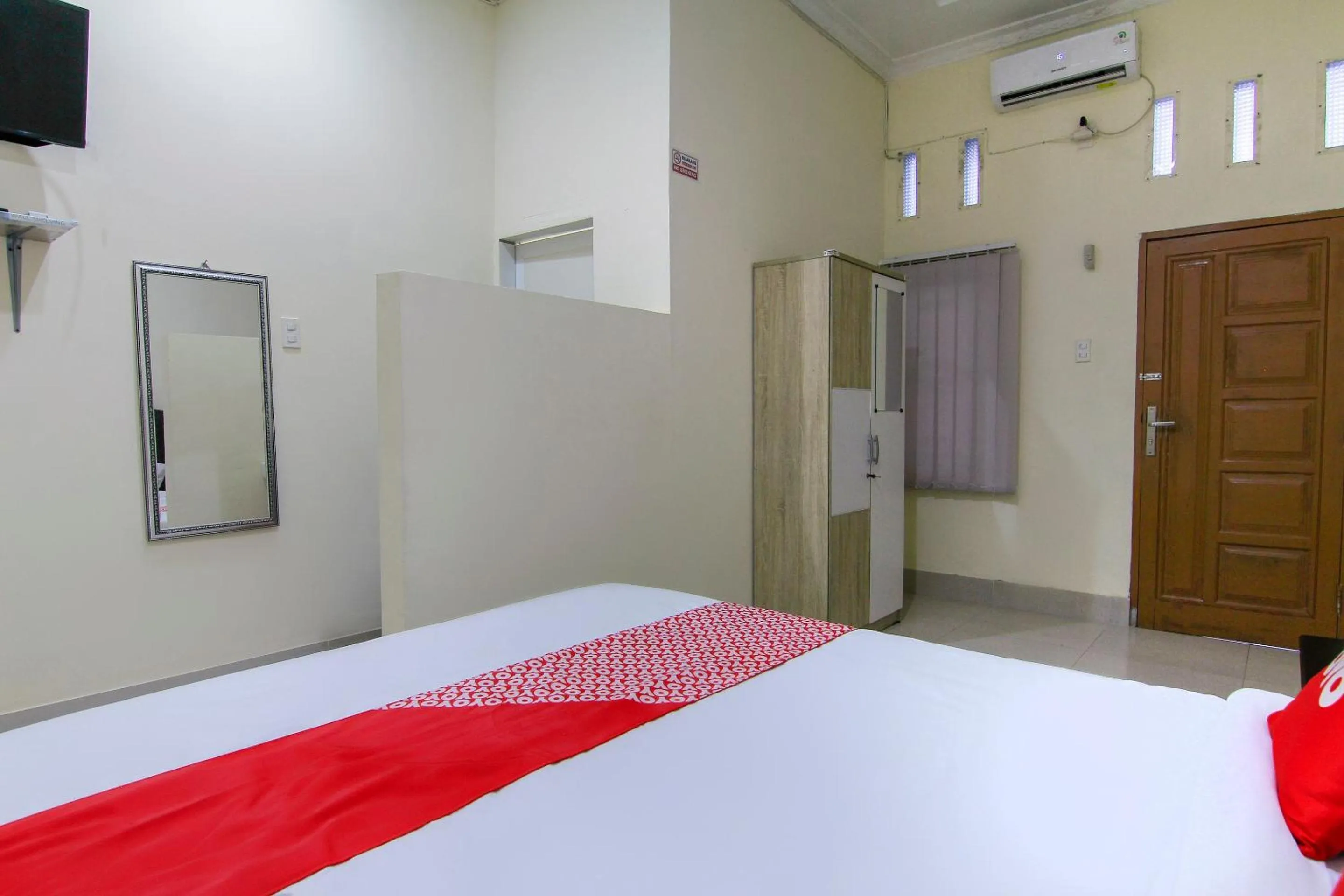 Bedroom in Hotel O Ratu Residence