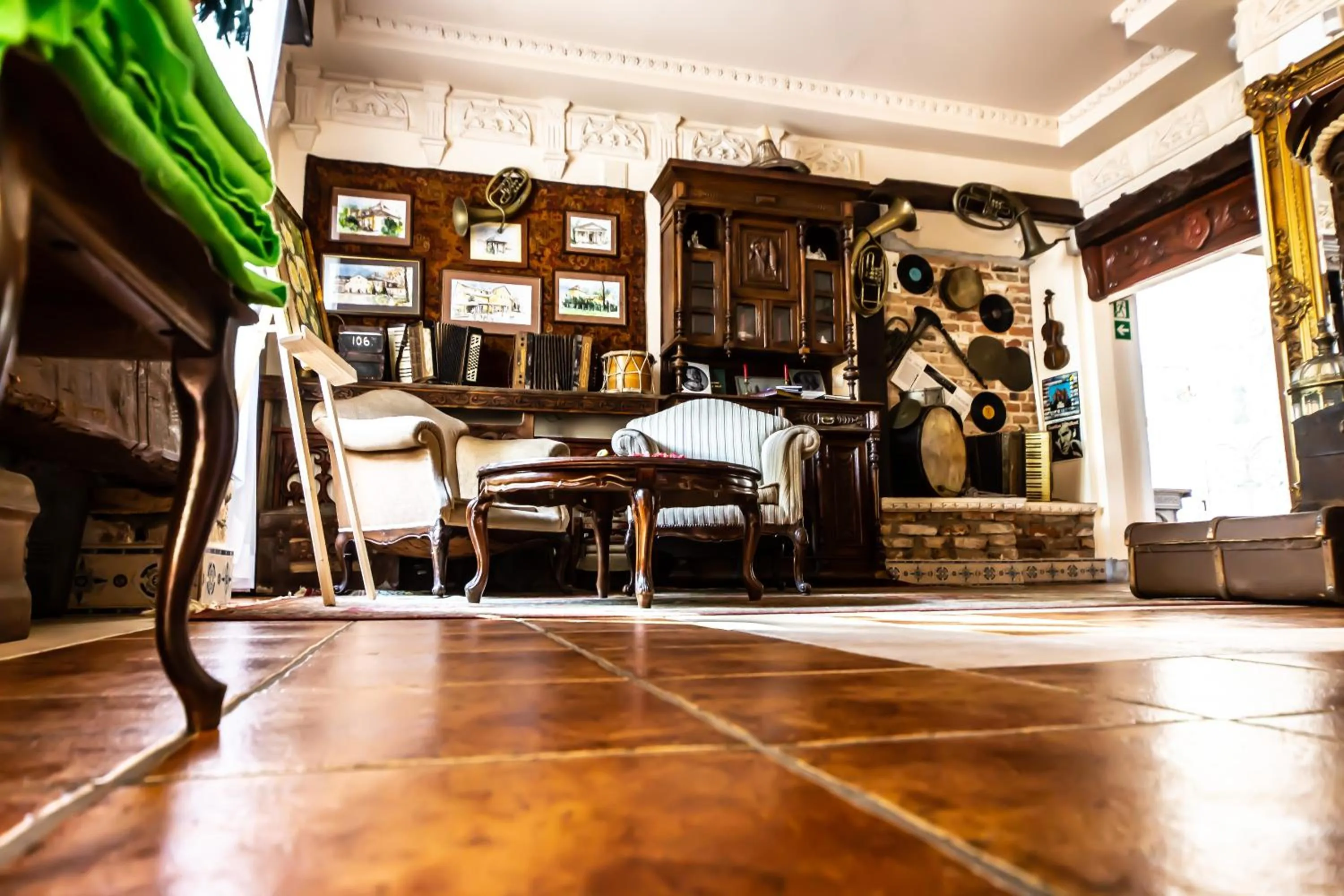 Restaurant/places to eat in Dwór Boratyn