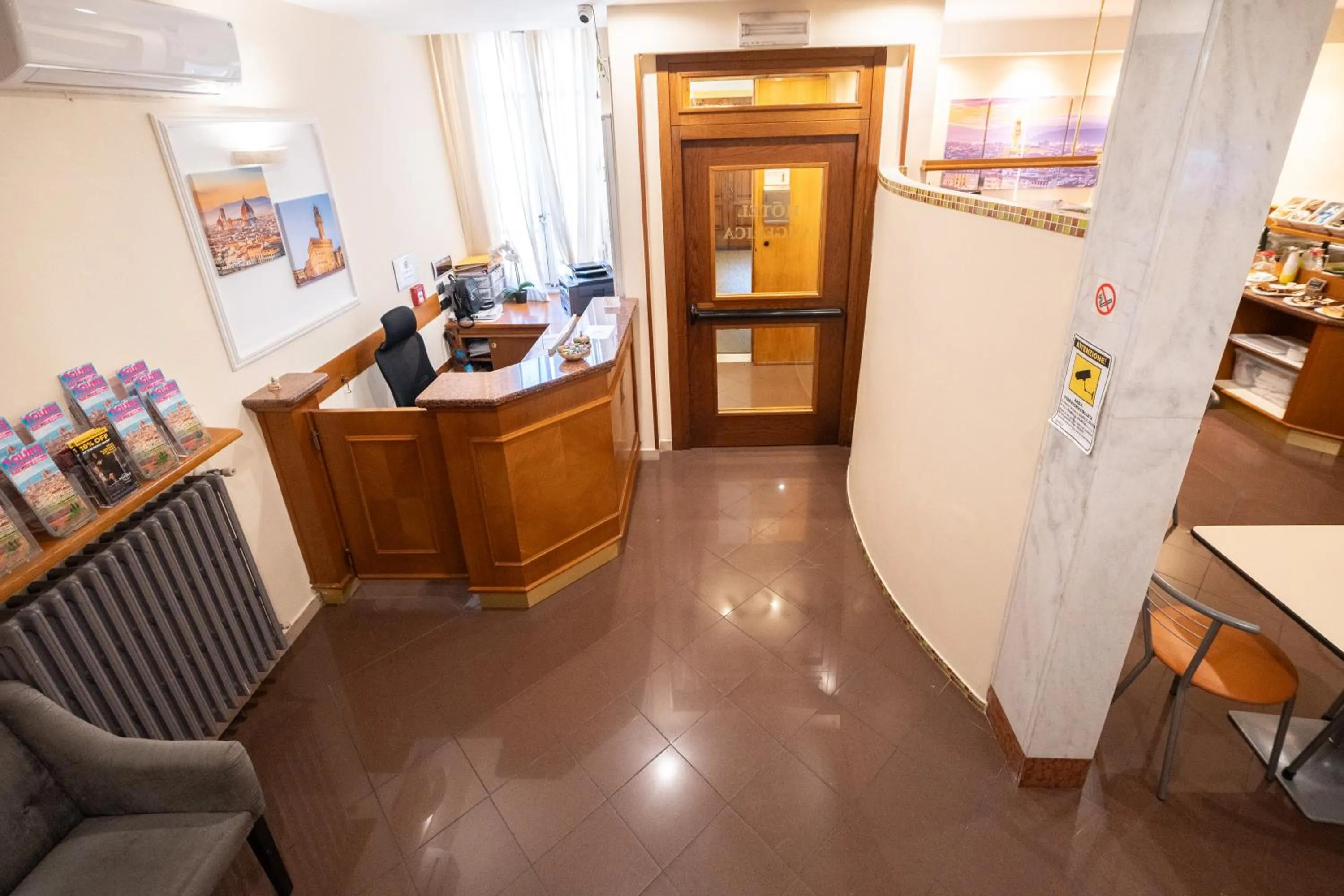 Lobby or reception in Hotel Angelica Firenze