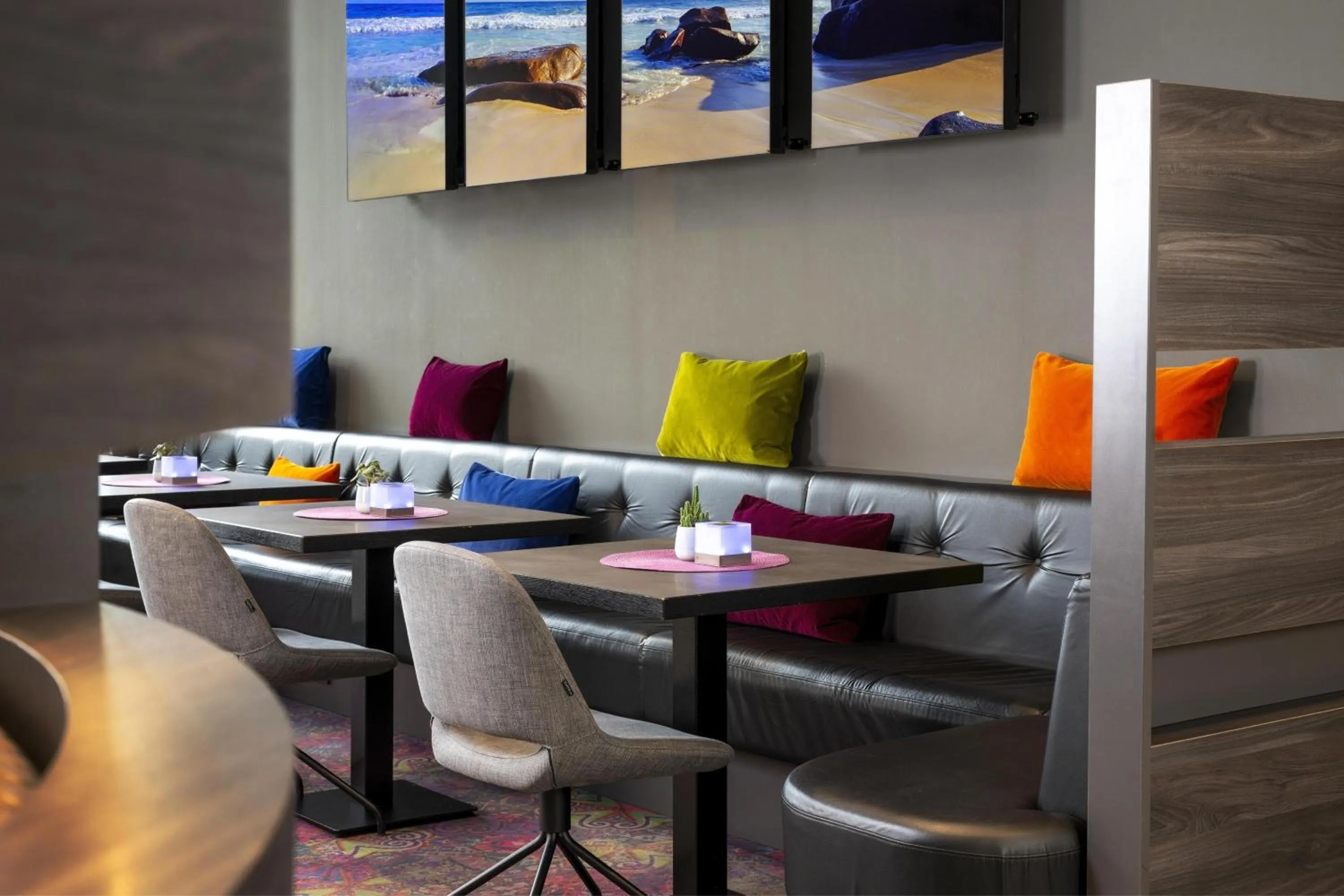Lounge or bar in Best Western Plus Hotel Koeln City