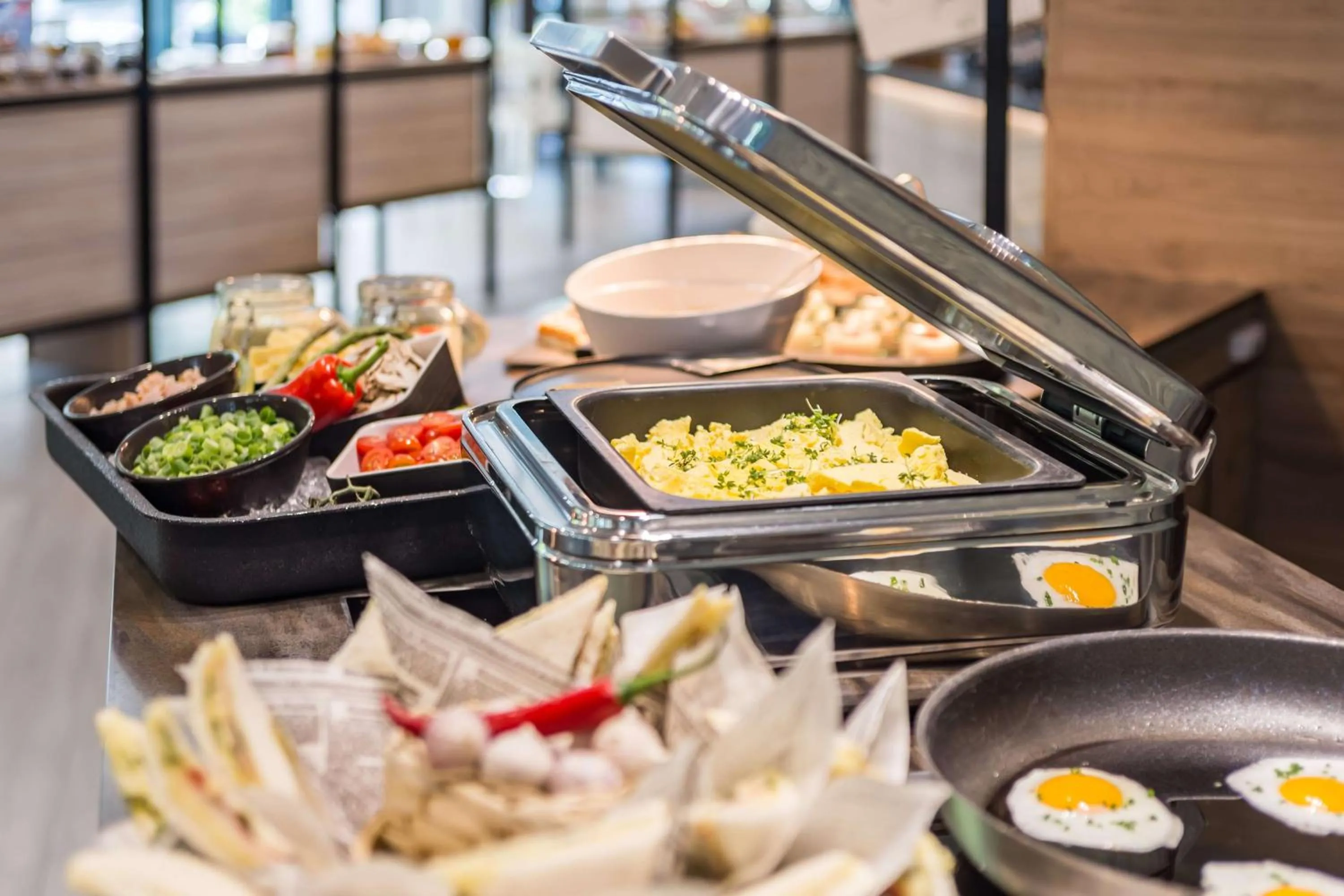 Breakfast in Park Inn by Radisson Köln City West