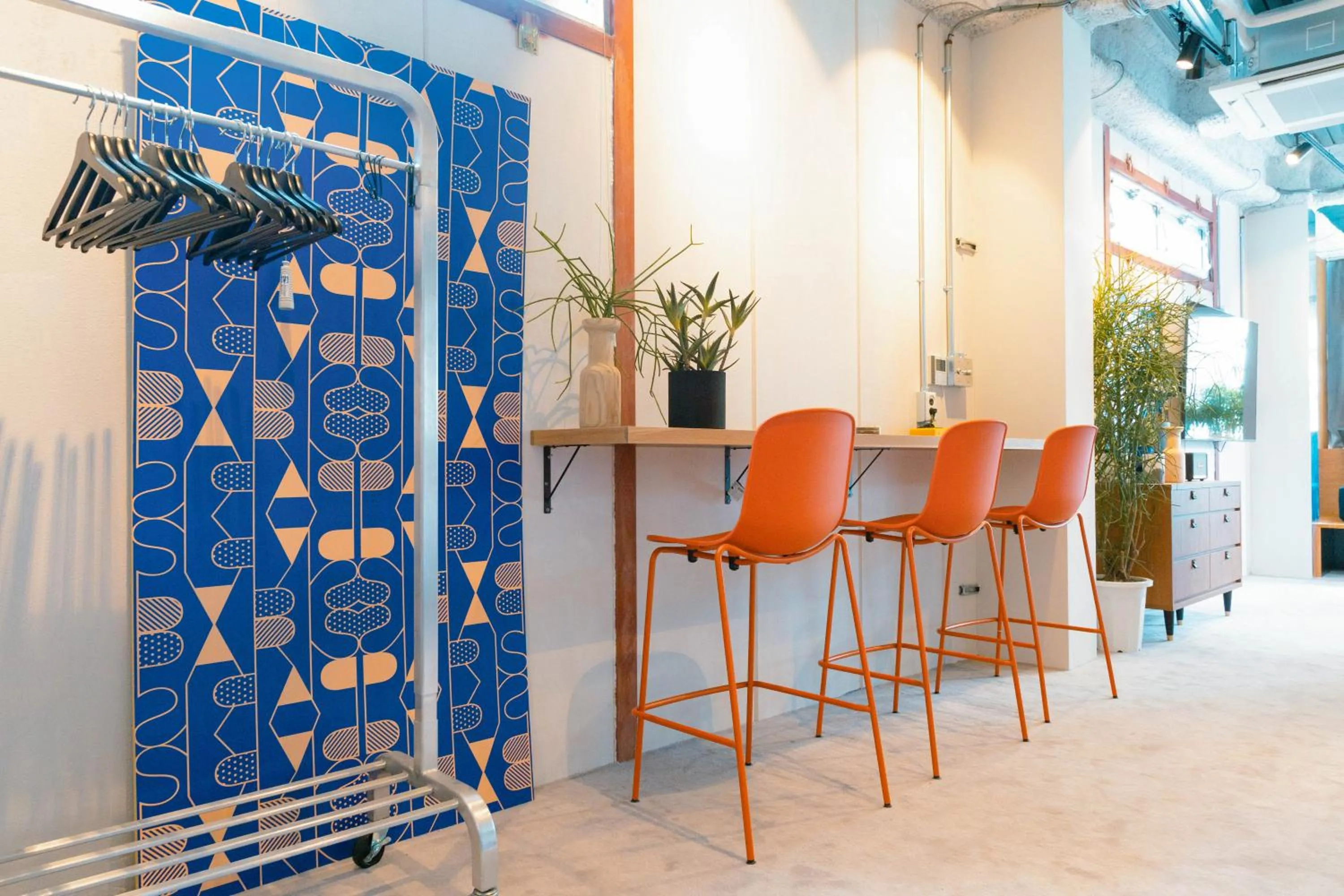 Photo of the whole room in illi Esu Nakano