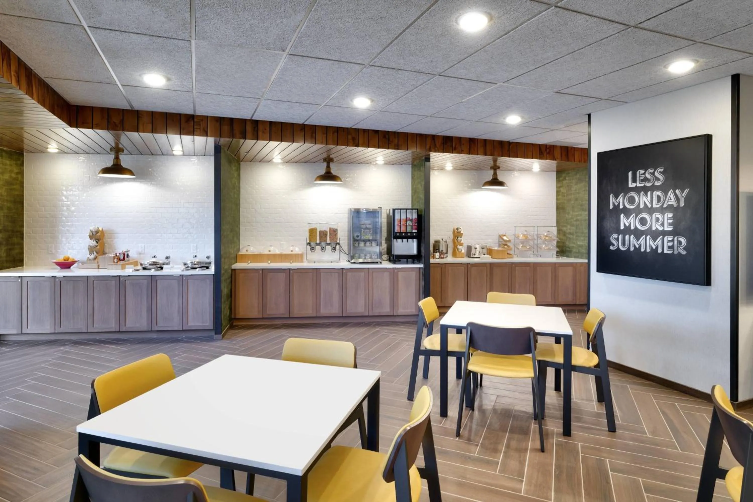 Breakfast in Fairfield Inn & Suites by Marriott Livingston Yellowstone