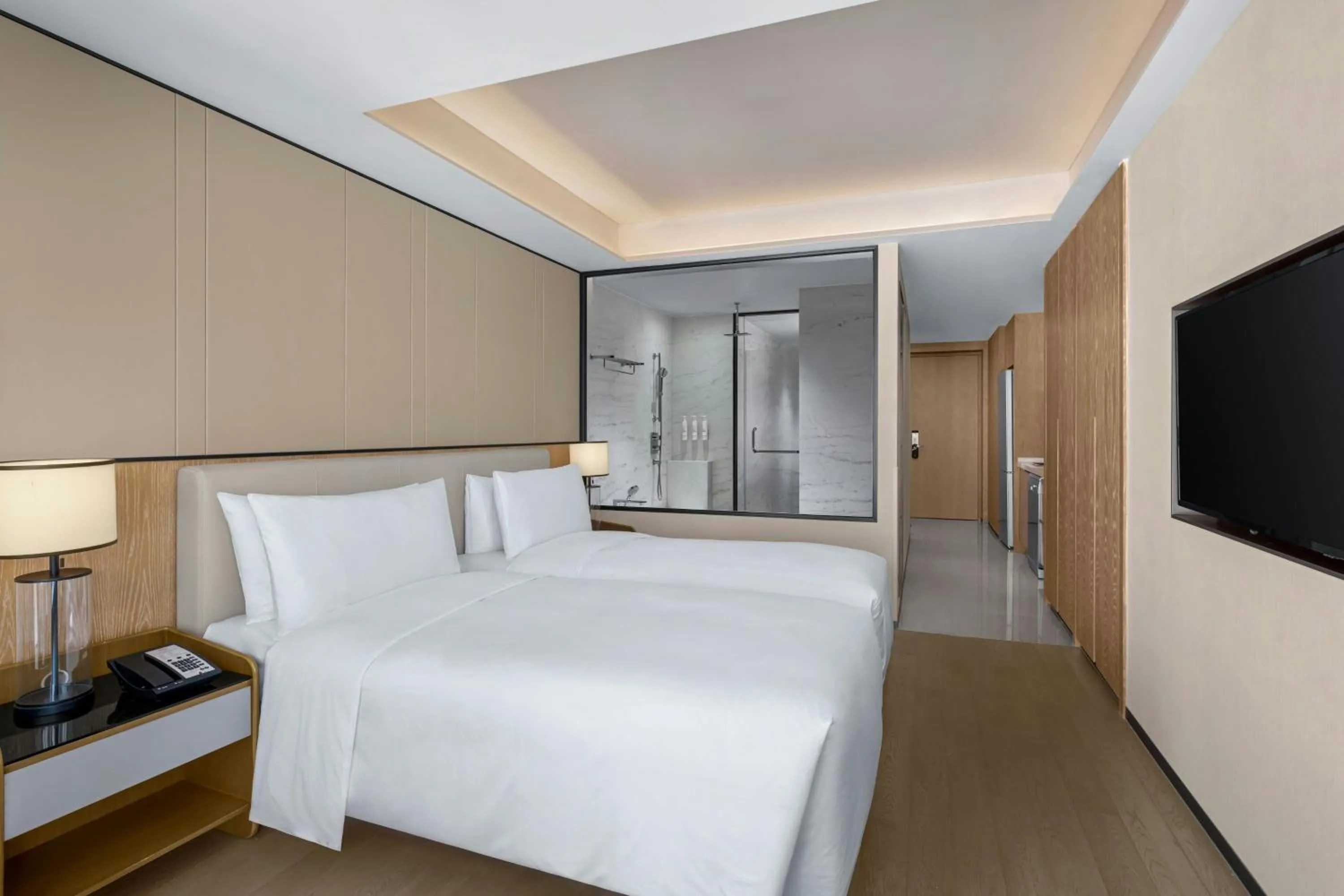 Photo of the whole room, Bed in Marriott Executive Apartments Chongqing