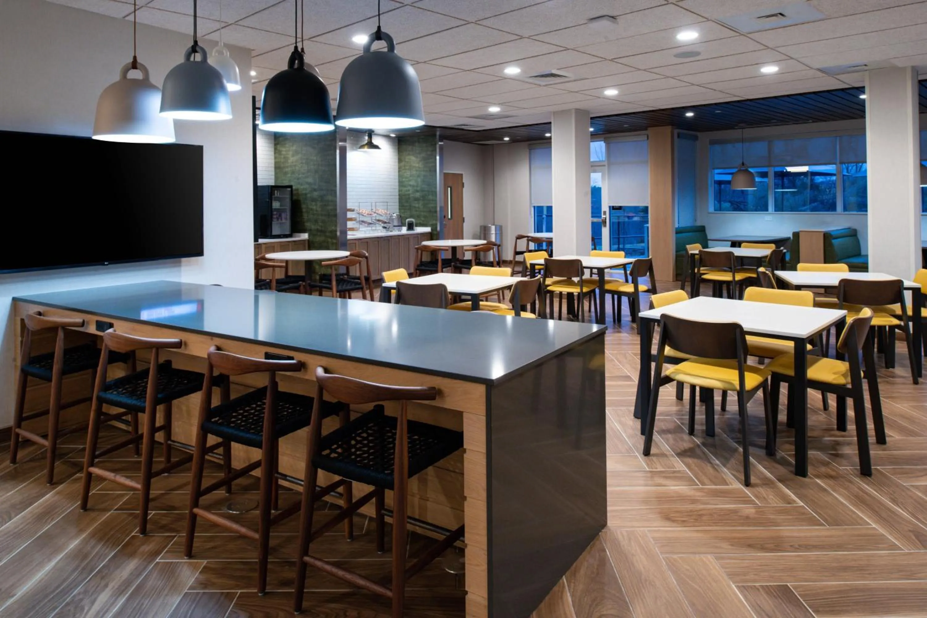 Breakfast in Fairfield Inn & Suites by Marriott Charlotte University Research Park