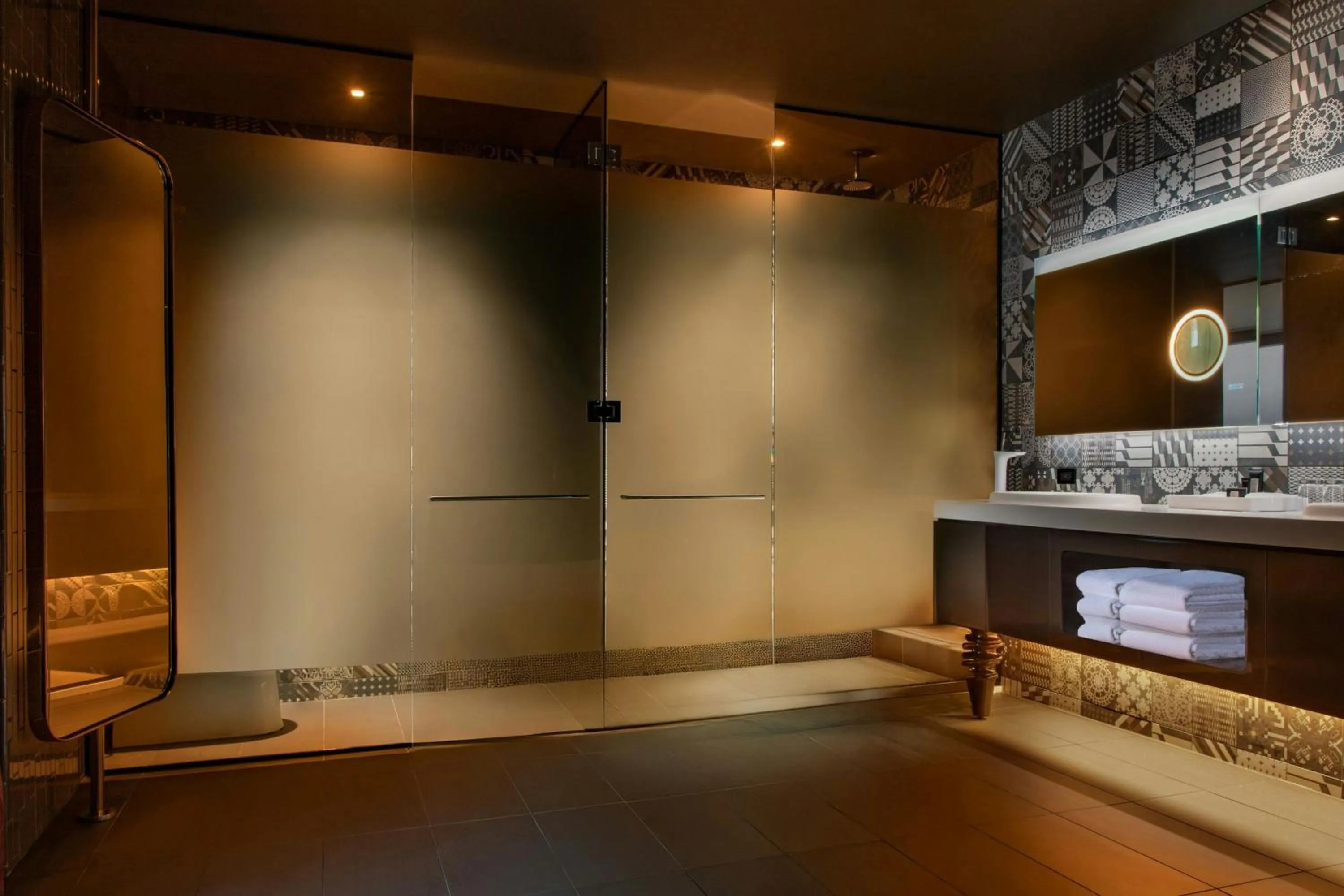 Photo of the whole room in W Philadelphia