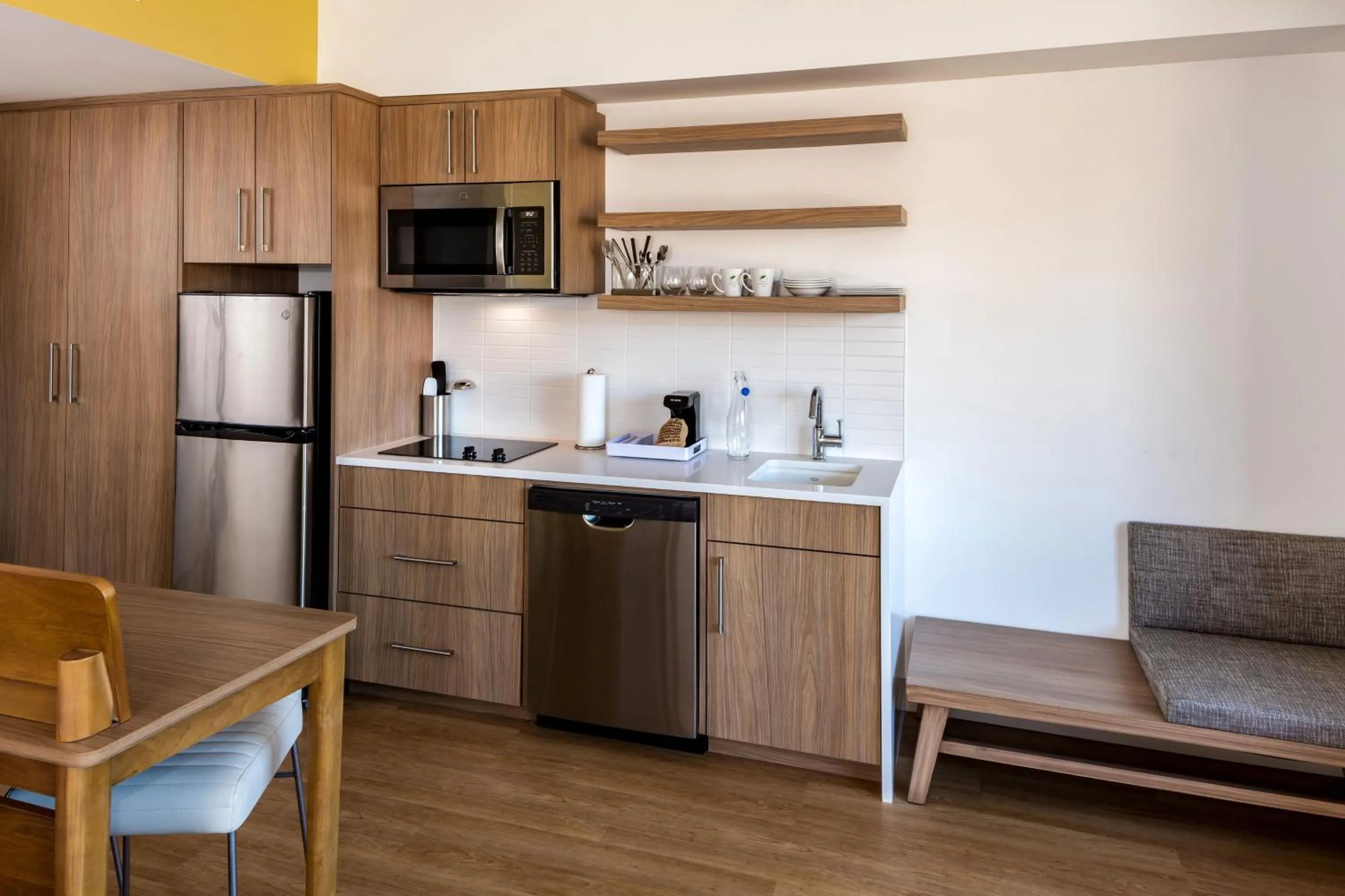 Kitchen or kitchenette in Element Bend