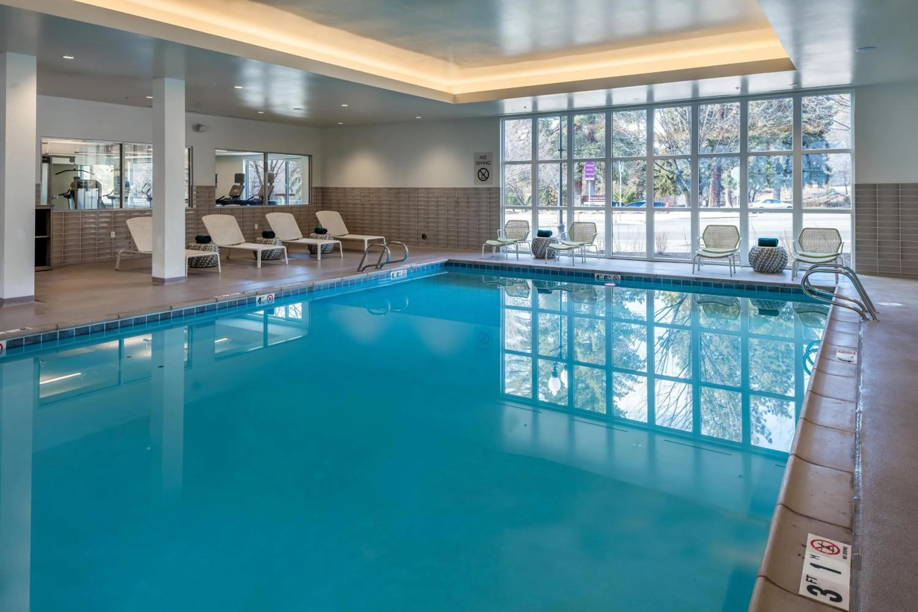 Swimming pool in Element Bend