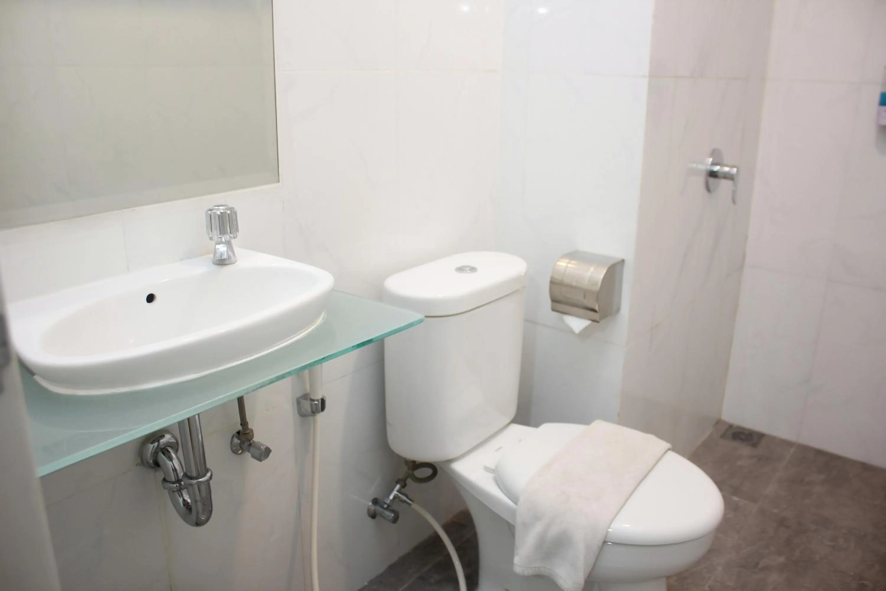 Bathroom in Urban Hotel Serpong