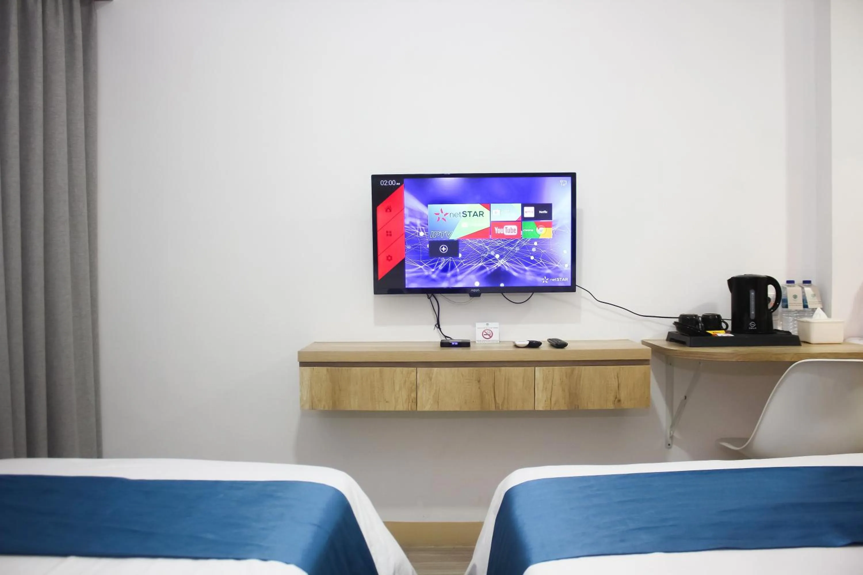 TV and multimedia, Bed in Urban Hotel Serpong