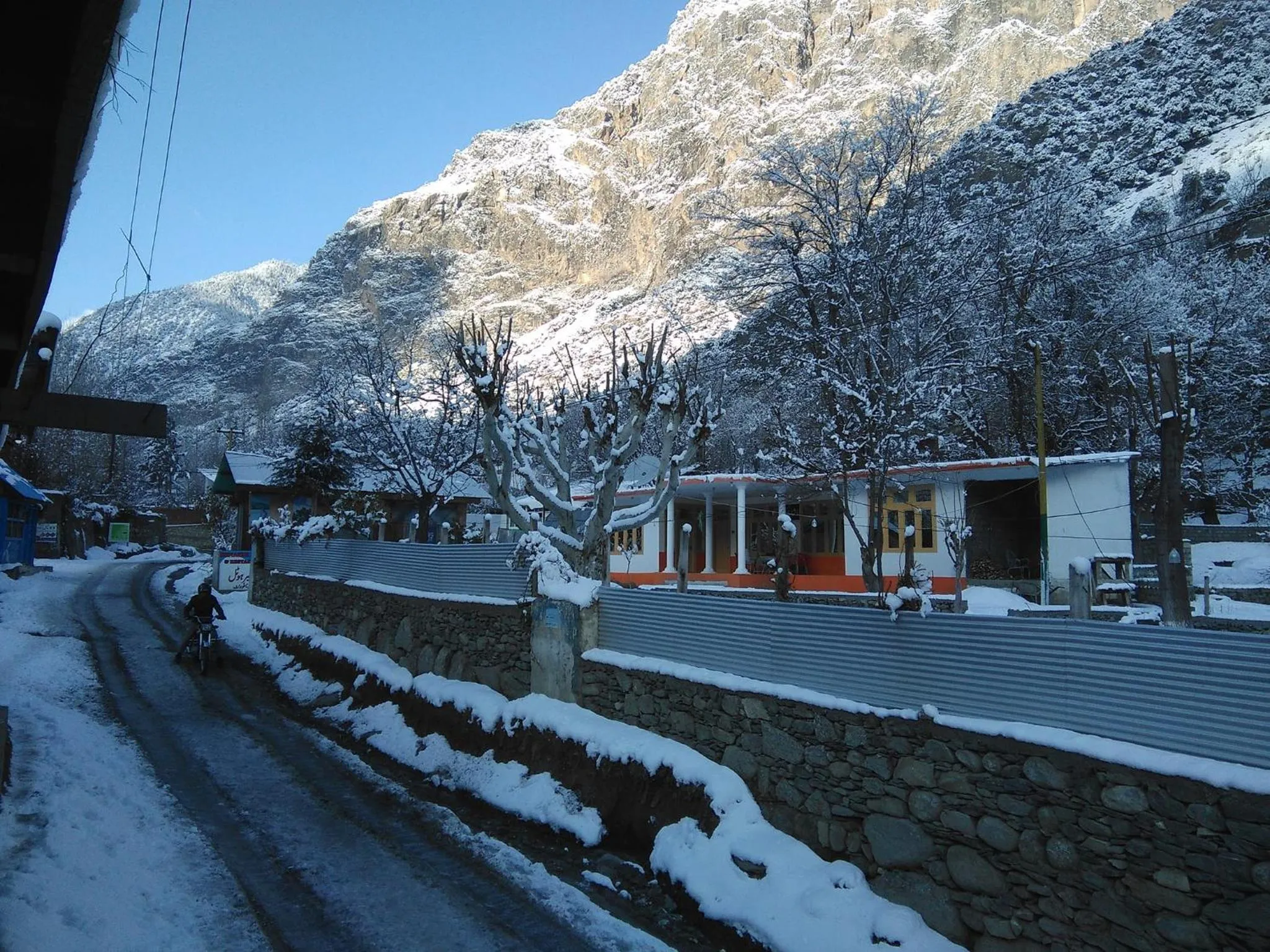 Benazir Hotel Kalash