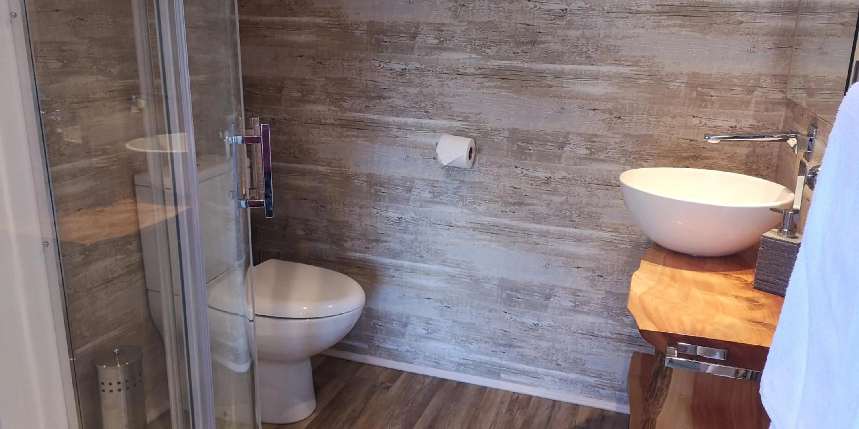 Bathroom in Moana Haven B&B