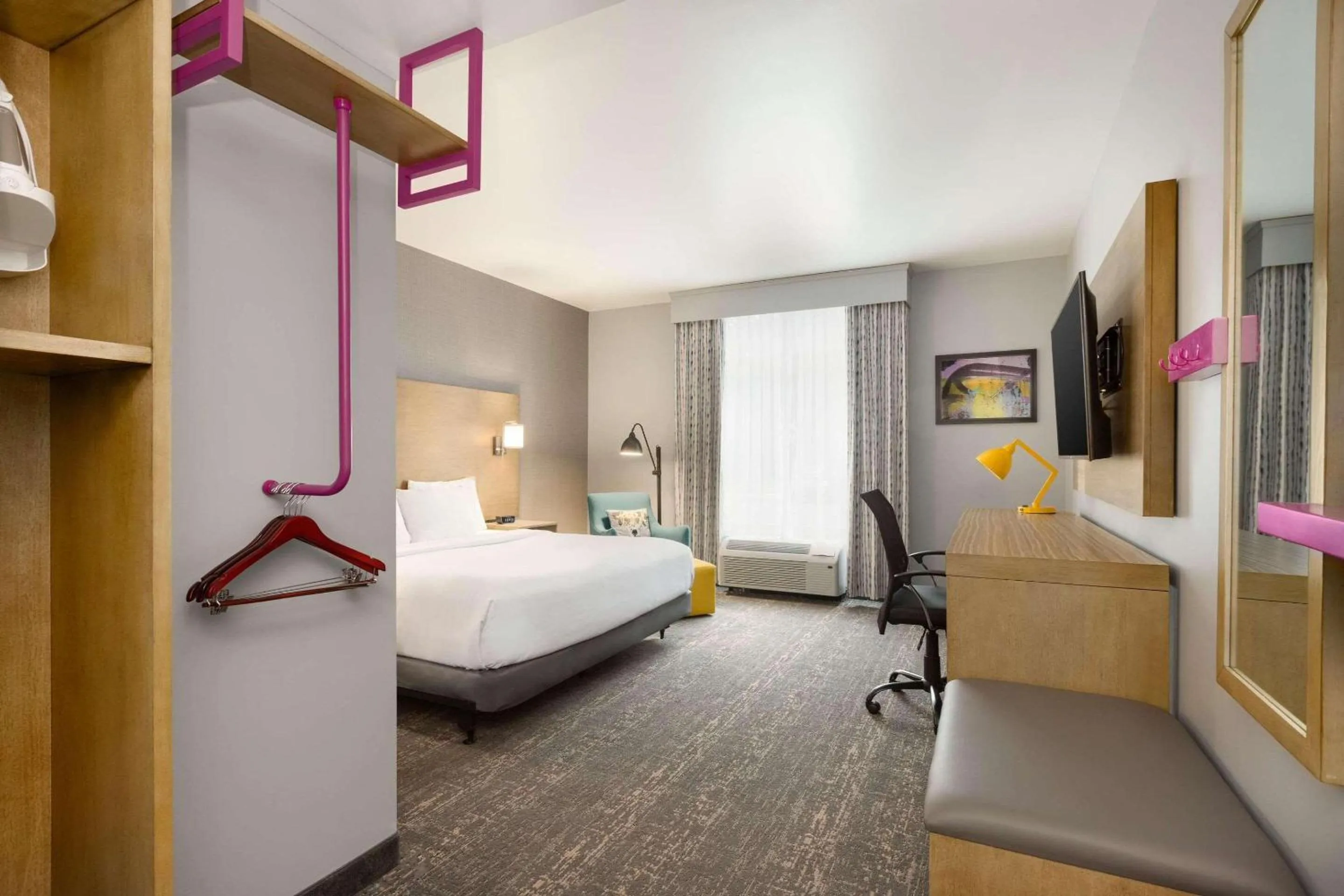 Bedroom, Bed in Park Inn by Radisson Florence, SC