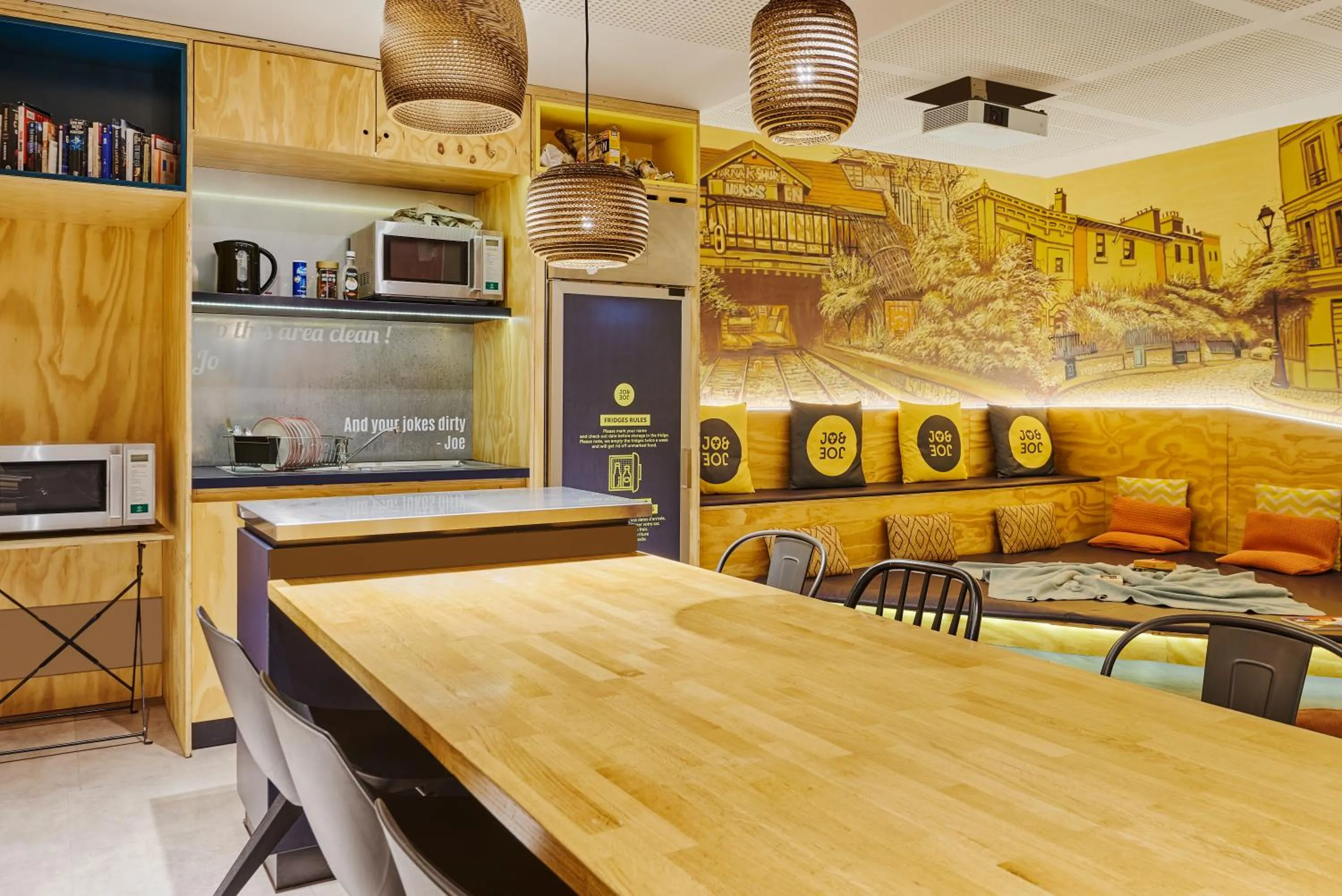 Communal kitchen in JO&JOE Paris - Nation