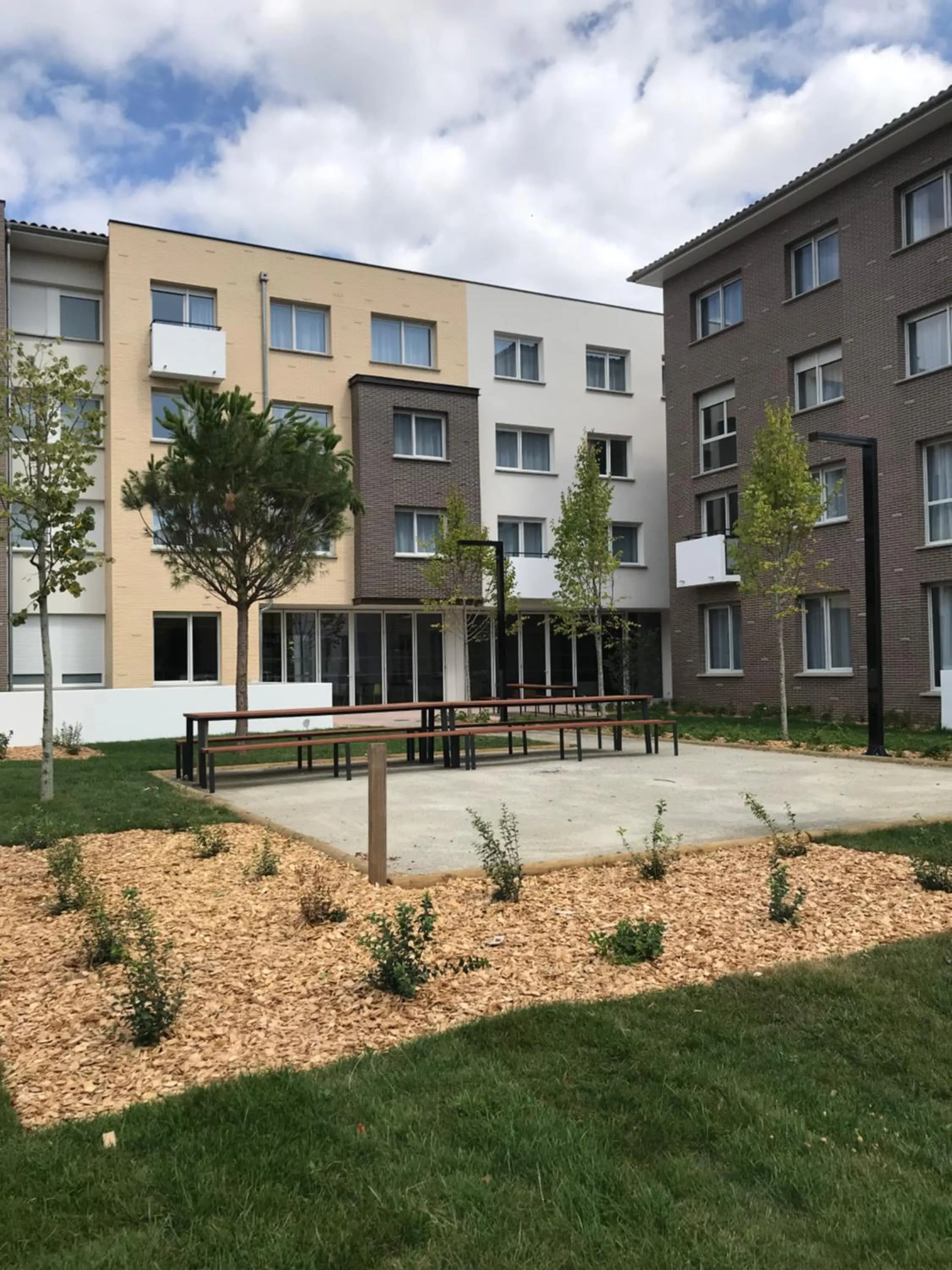 Garden in Sweetly Alexandrin Toulouse