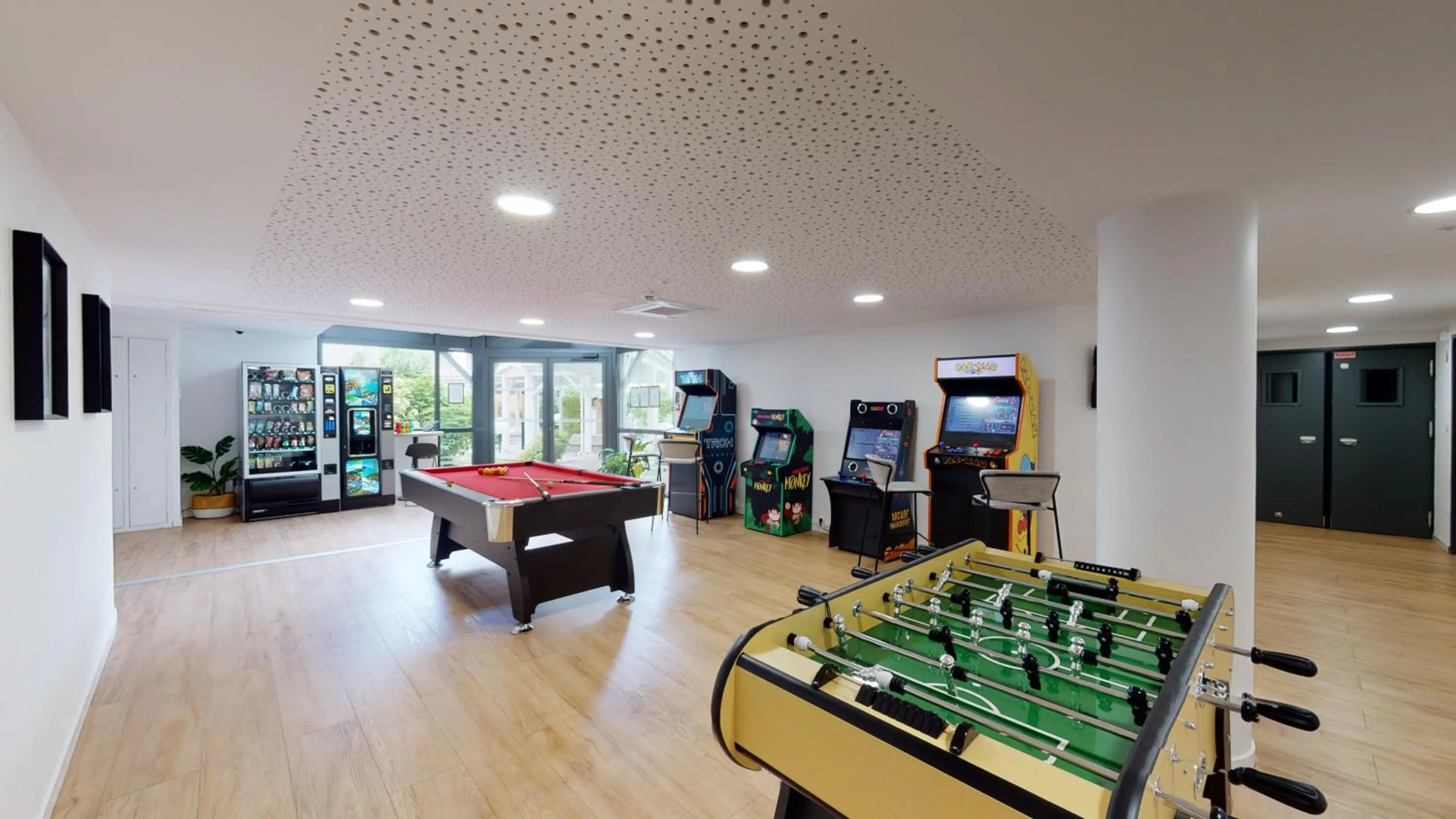 Property building in Sweetly Bordeaux Saint-Augustin