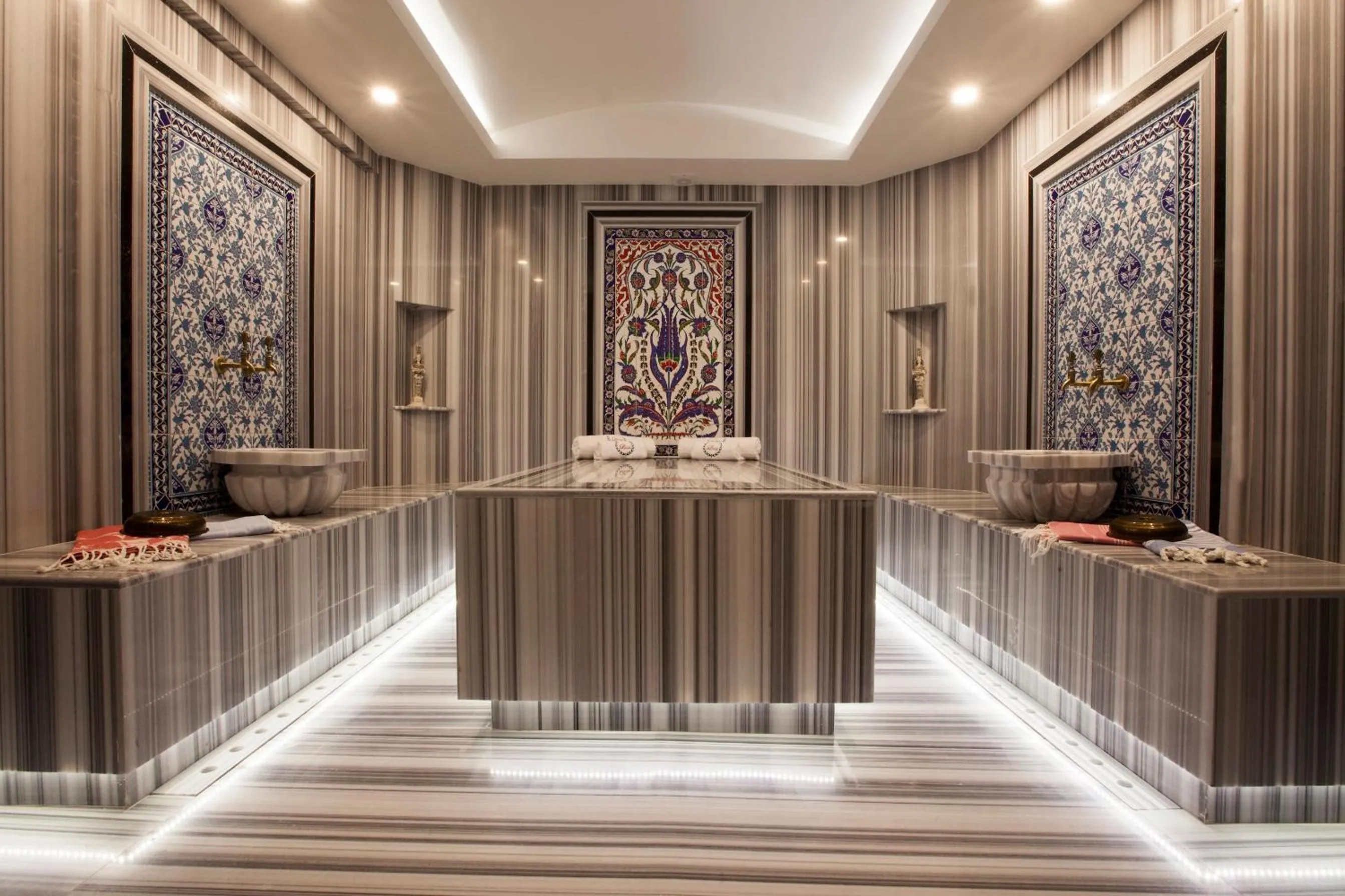 Sauna in Livia Garden Hotel