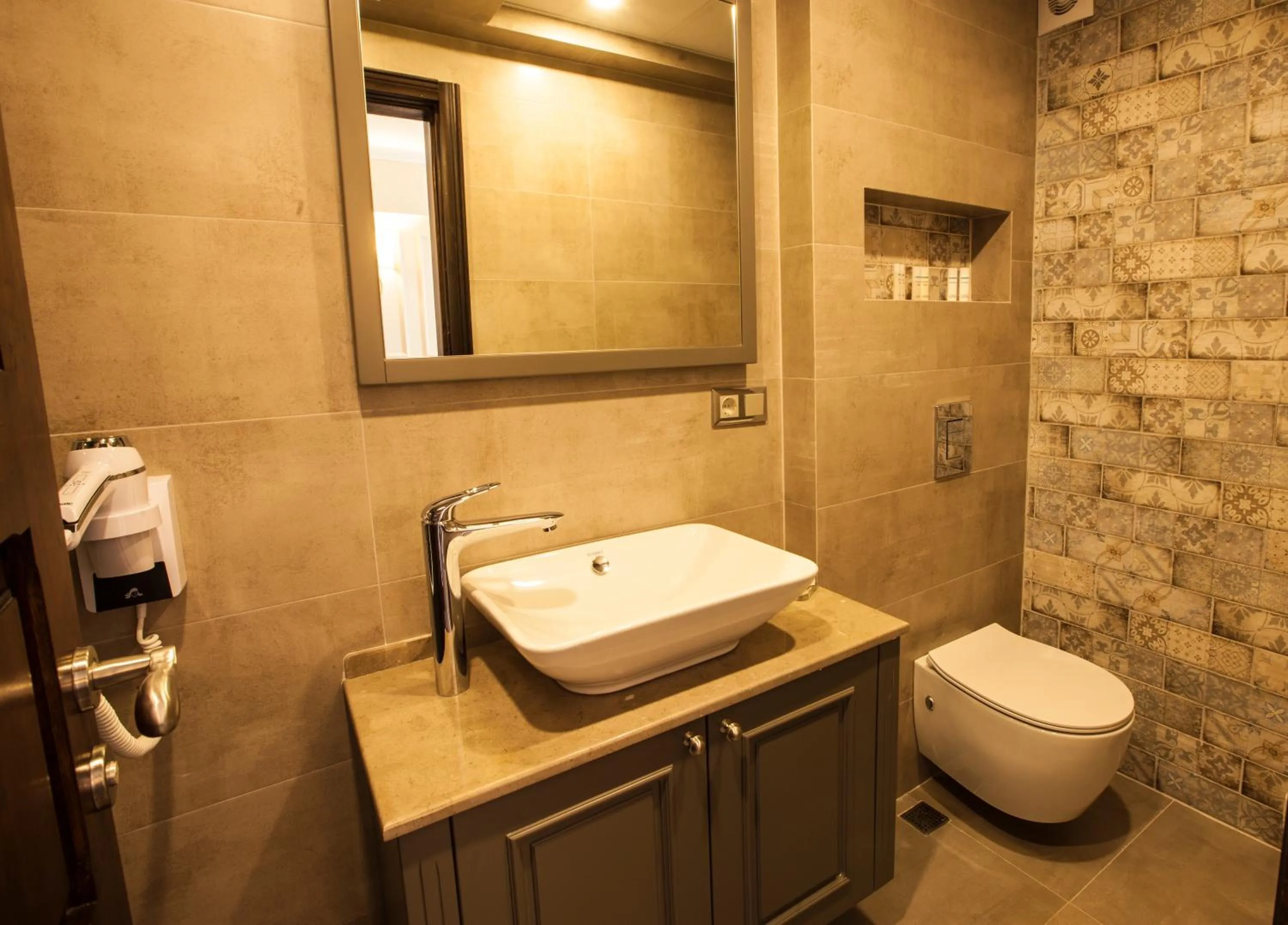 Bathroom in Livia Garden Hotel