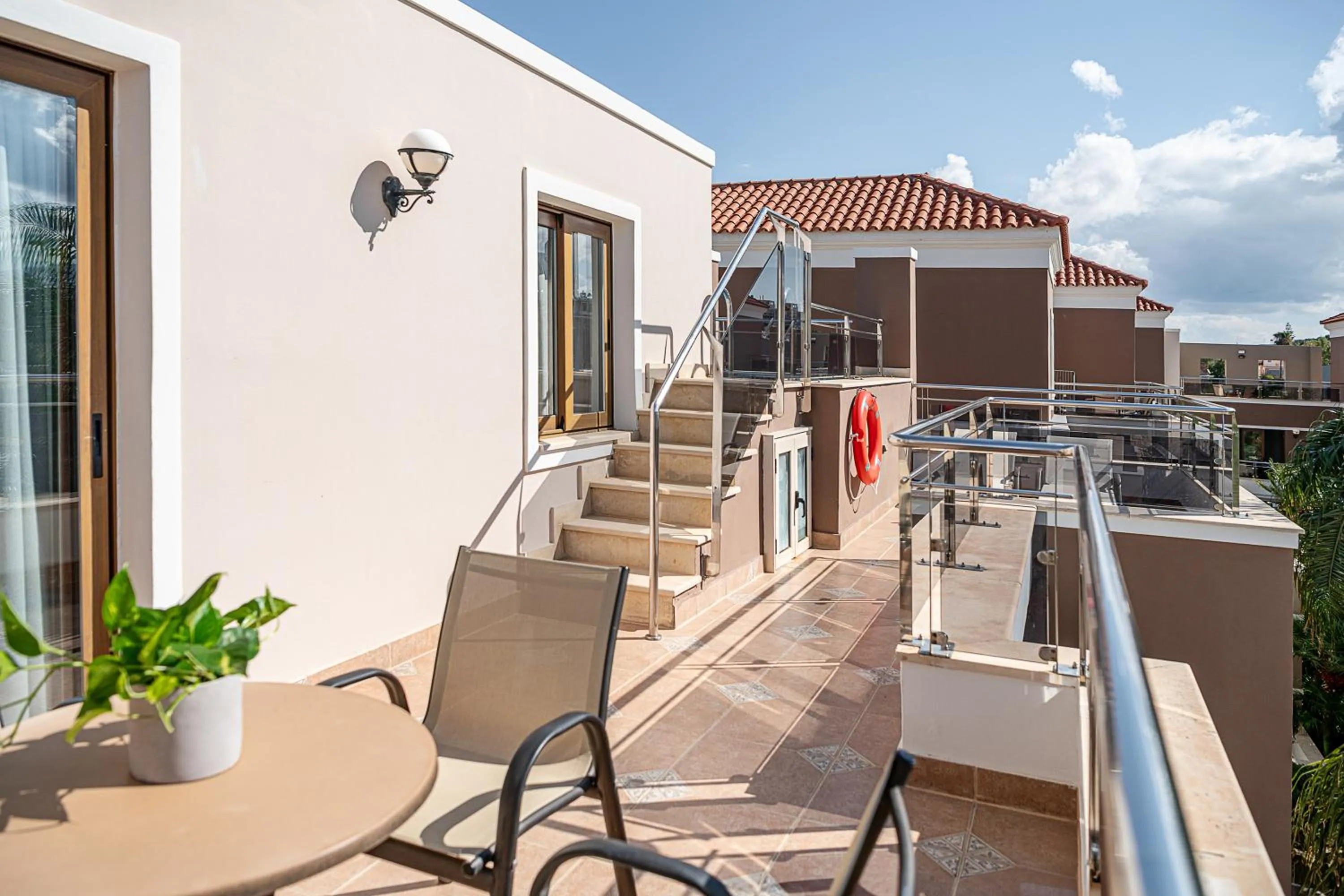 Okeanis Golden Resort